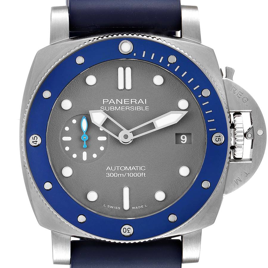 Panerai Grey Stainless Steel Luminor Submersible PAM00959 Automatic Men's Wristwatch 42 Mm
