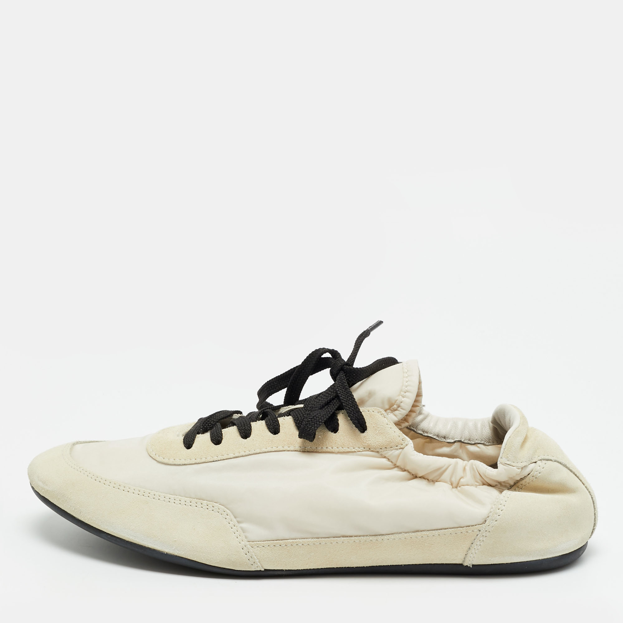 Prada Collapse Re-Nylon Size 41 Cream Nylon and Suede Lace Up Sneakers
Prada Collapse Re-Nylon Size 41 Cream Nylon and Suede Lace Up Sneakers