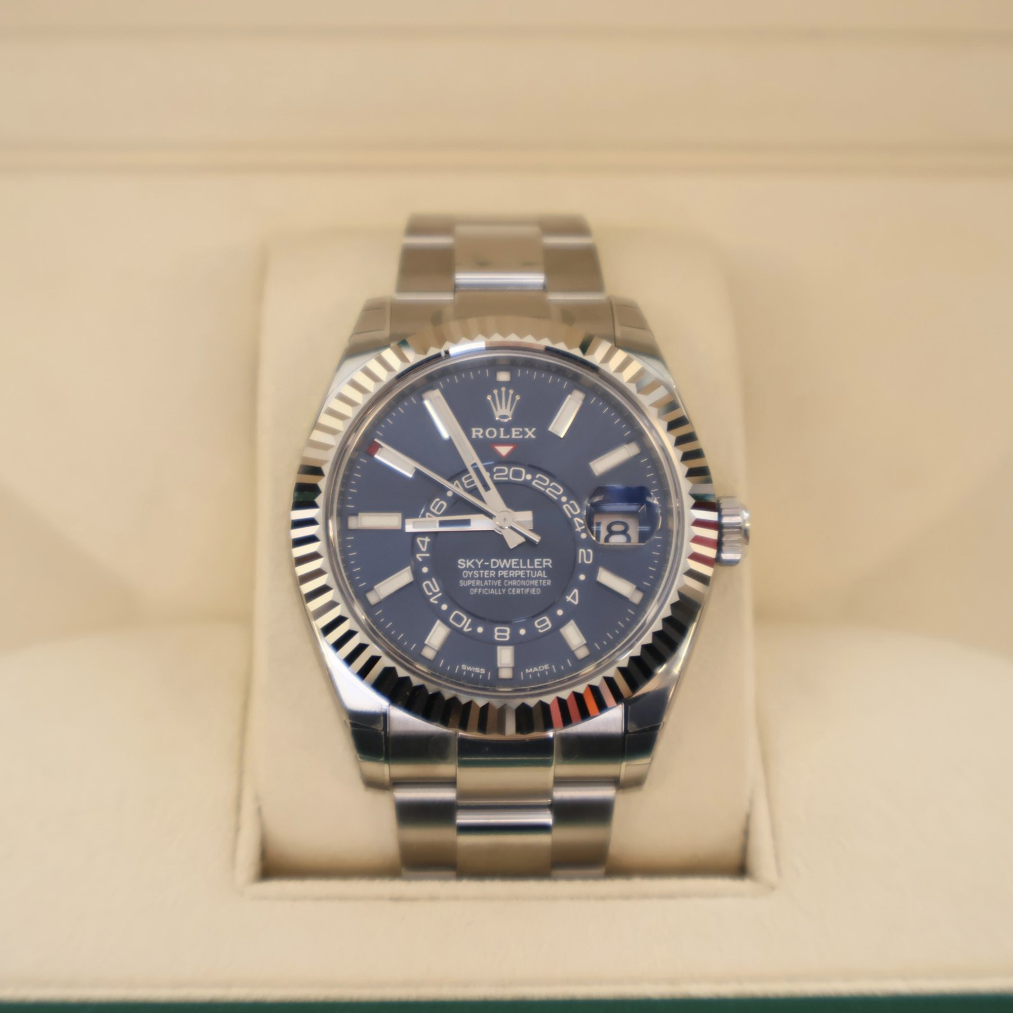 Rolex Blue Sky-Dweller Blue Sky Oyster Automatic Men's Watch 42 mm
Rolex Blue Sky-Dweller Blue Sky Oyster Automatic Men's Watch 42 mm