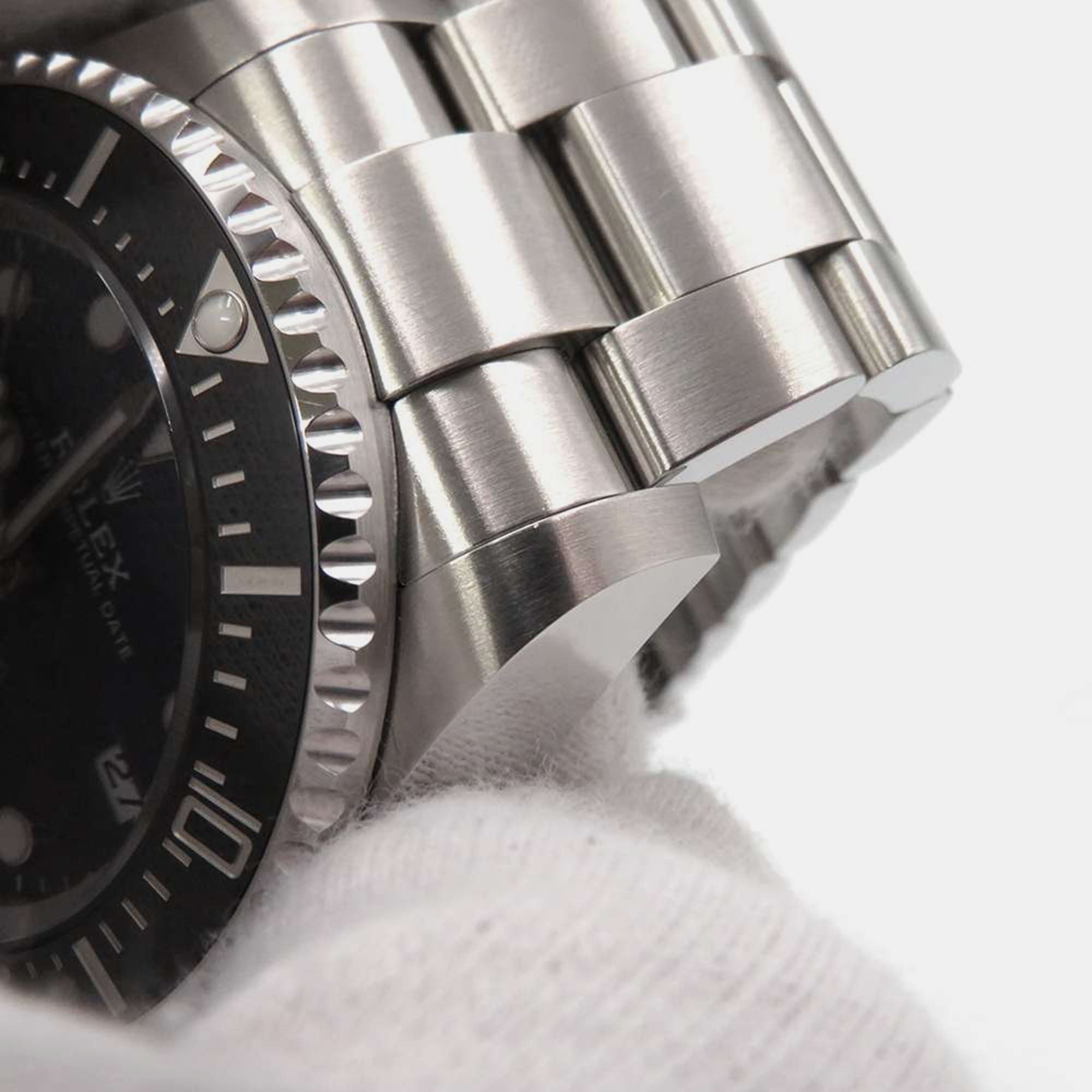 Rolex Blue Stainless Steel Sea-Dweller Deepsea 136660 Automatic Men's Wristwatch 44 Mm