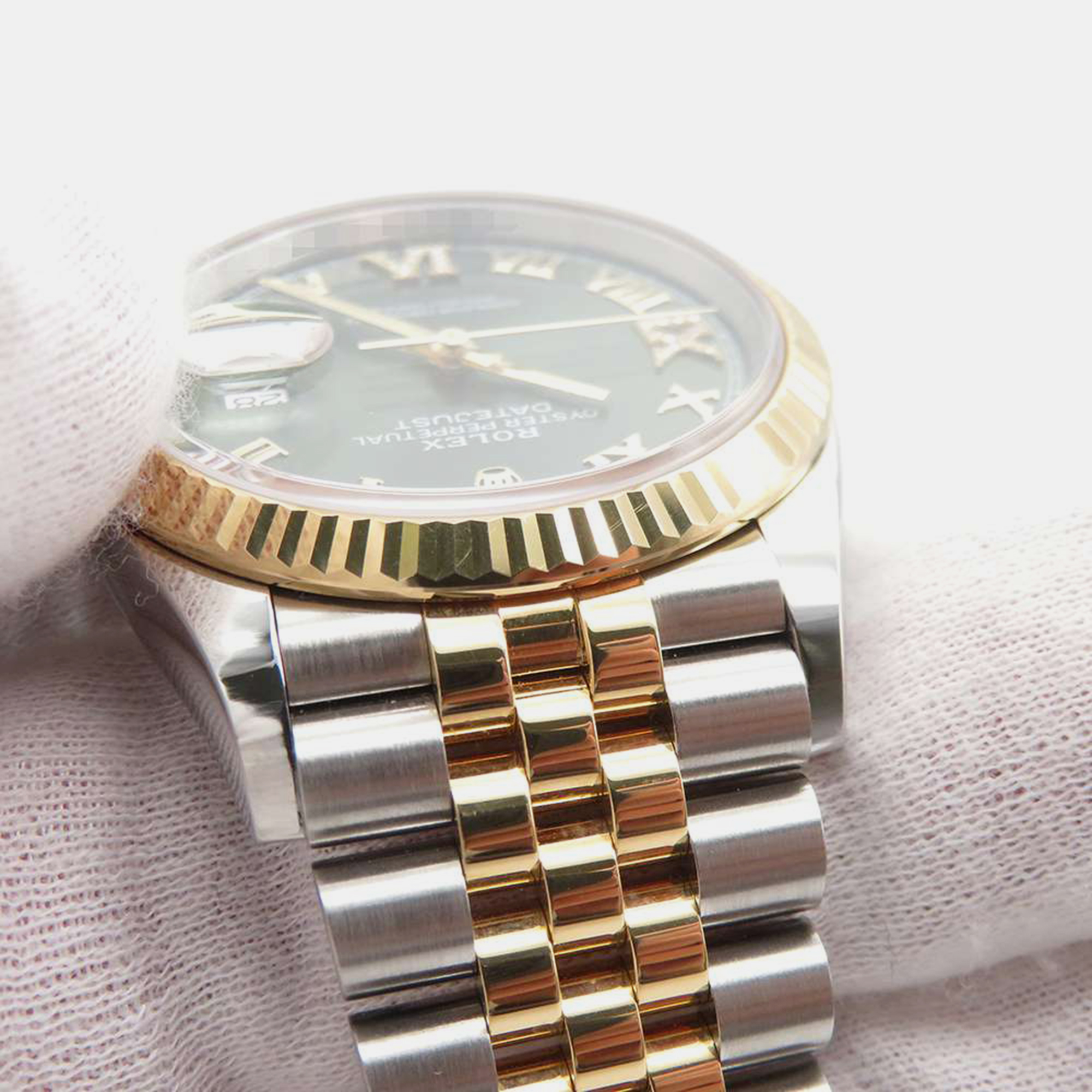 Rolex Green 18k Yellow Gold And Stainless Steel Datejust 126233 Automatic Men's Wristwatch 36 Mm