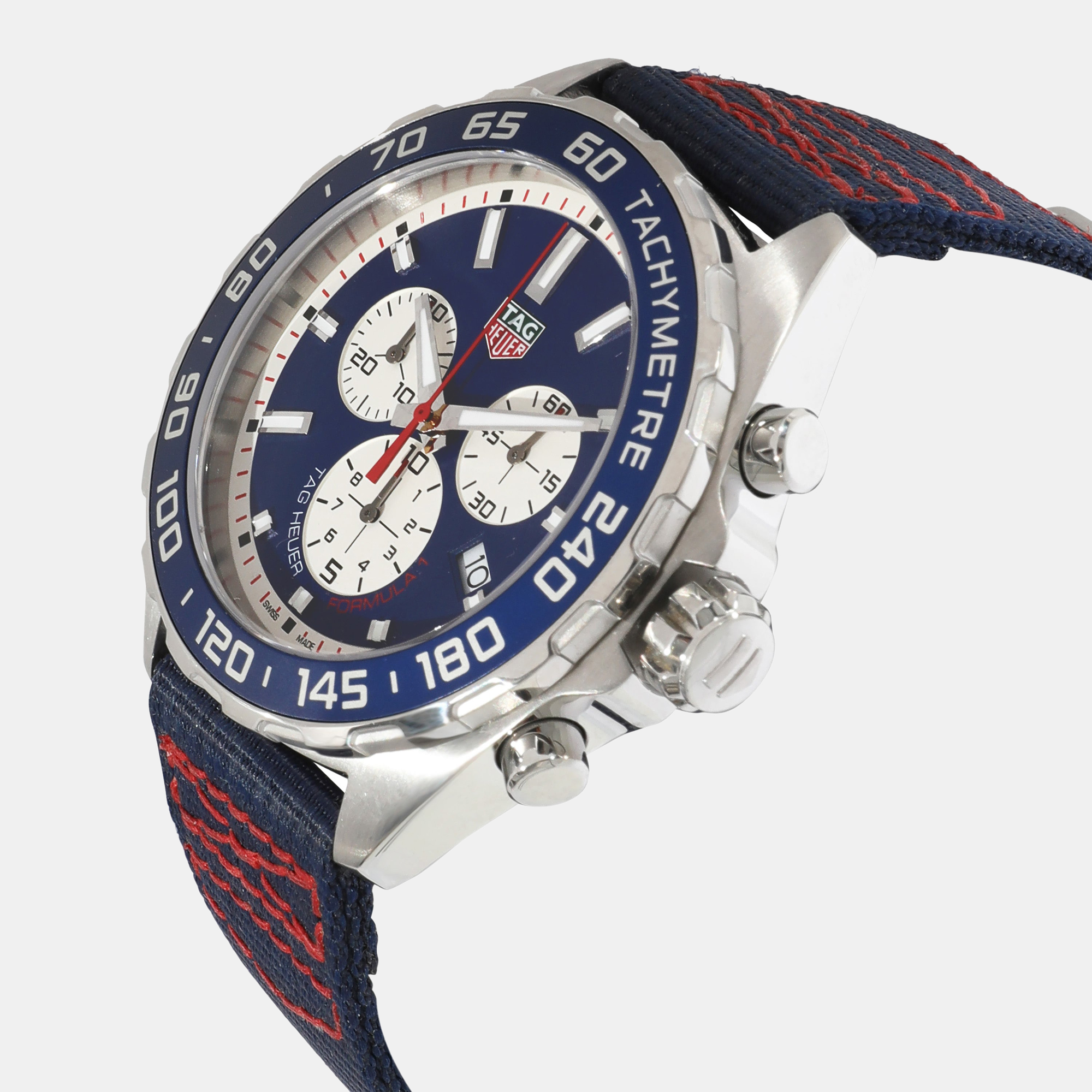 Tag Heuer Blue Stainless Steel Formula 1 CAZ1018.FC8213 Quartz Men's Wristwatch 43 mm
Tag Heuer Blue Stainless Steel Formula 1 CAZ1018.FC8213 Quartz Men's Wristwatch 43 mm