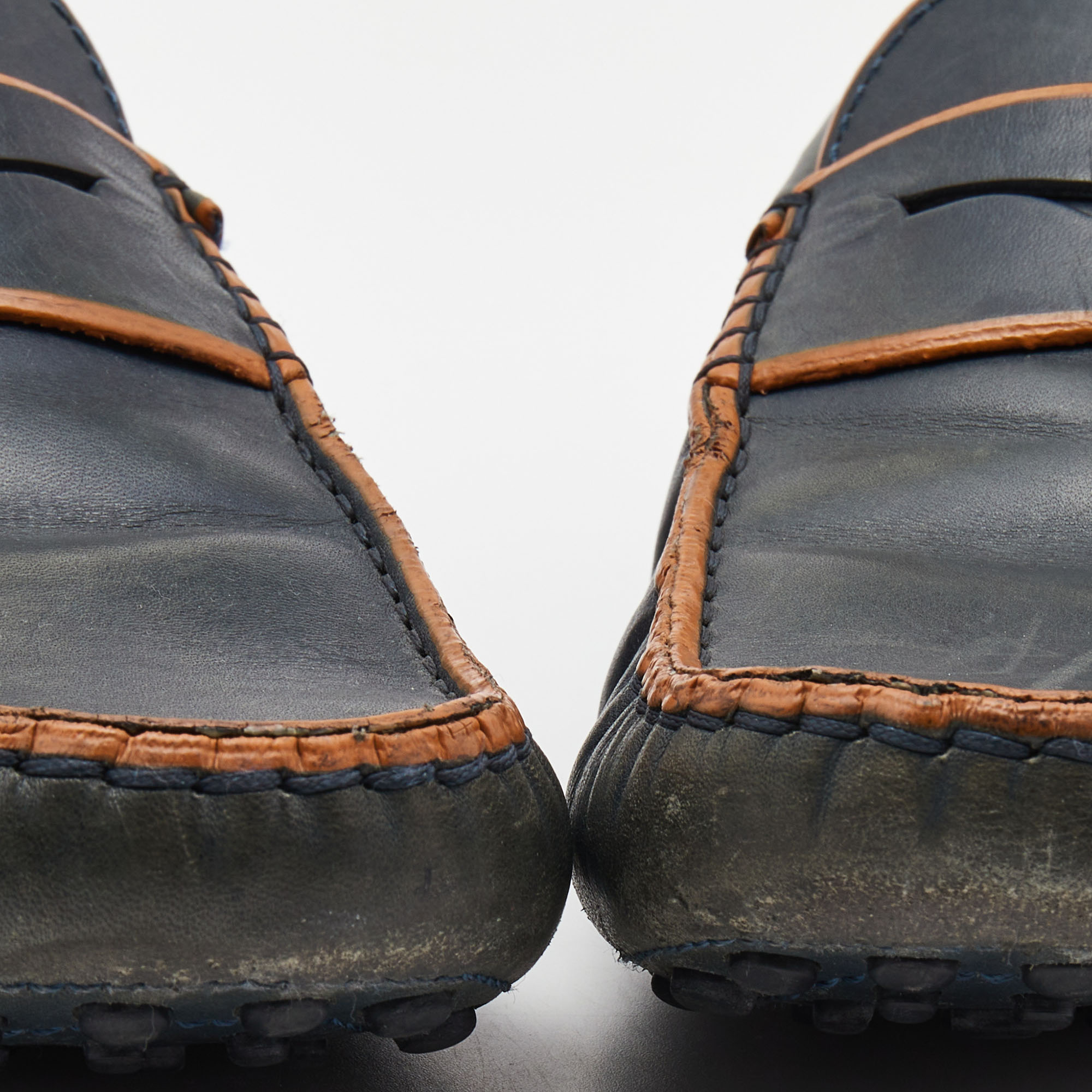 Tod's Dark Grey/Orange Leather Gommino Slip On Loafers Size 42