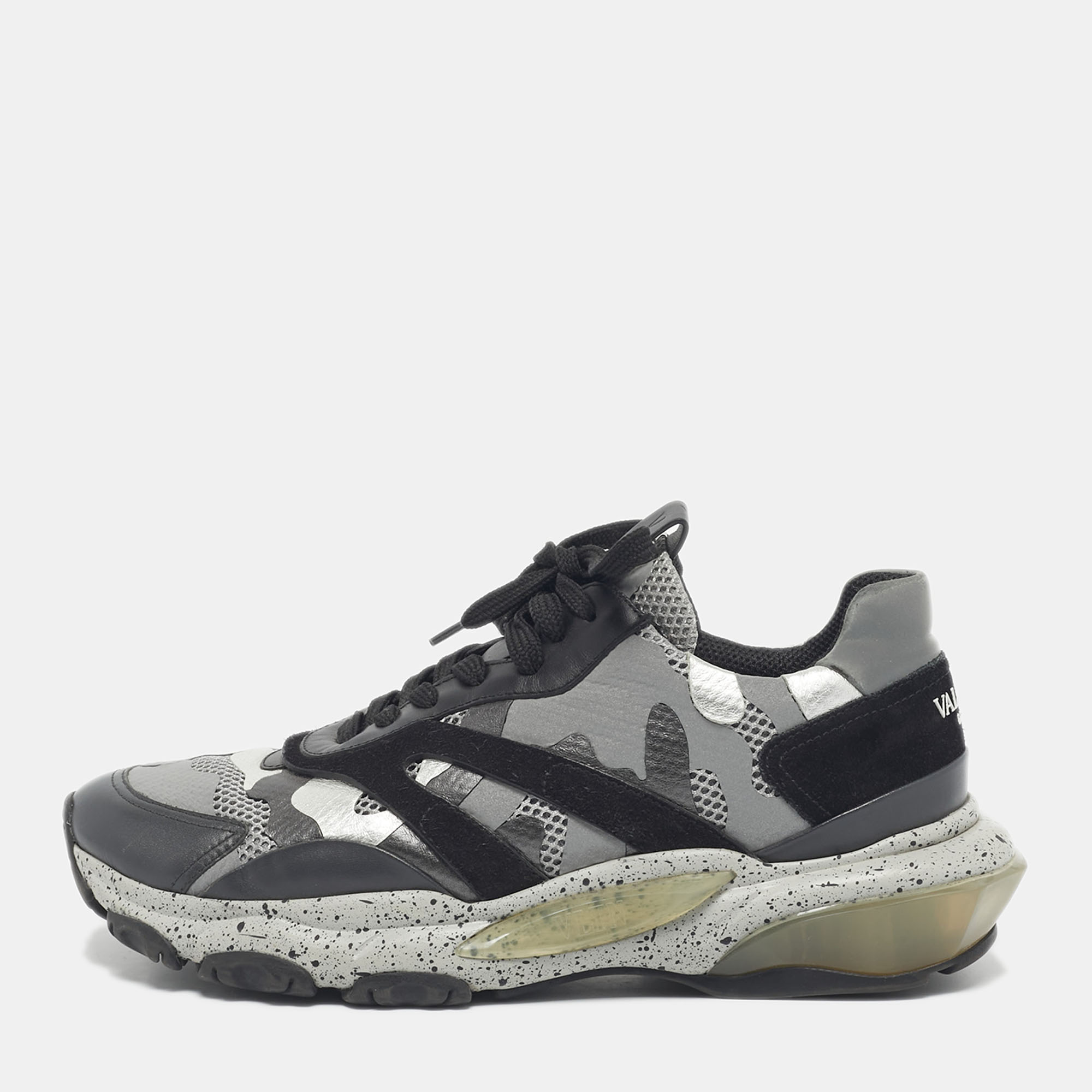Valentino Black/Grey Leather and Mesh Camouflage Bounce Low Top Sneakers Size
Valentino Black/Grey Leather and Mesh Camouflage Bounce Low Top Sneakers Size