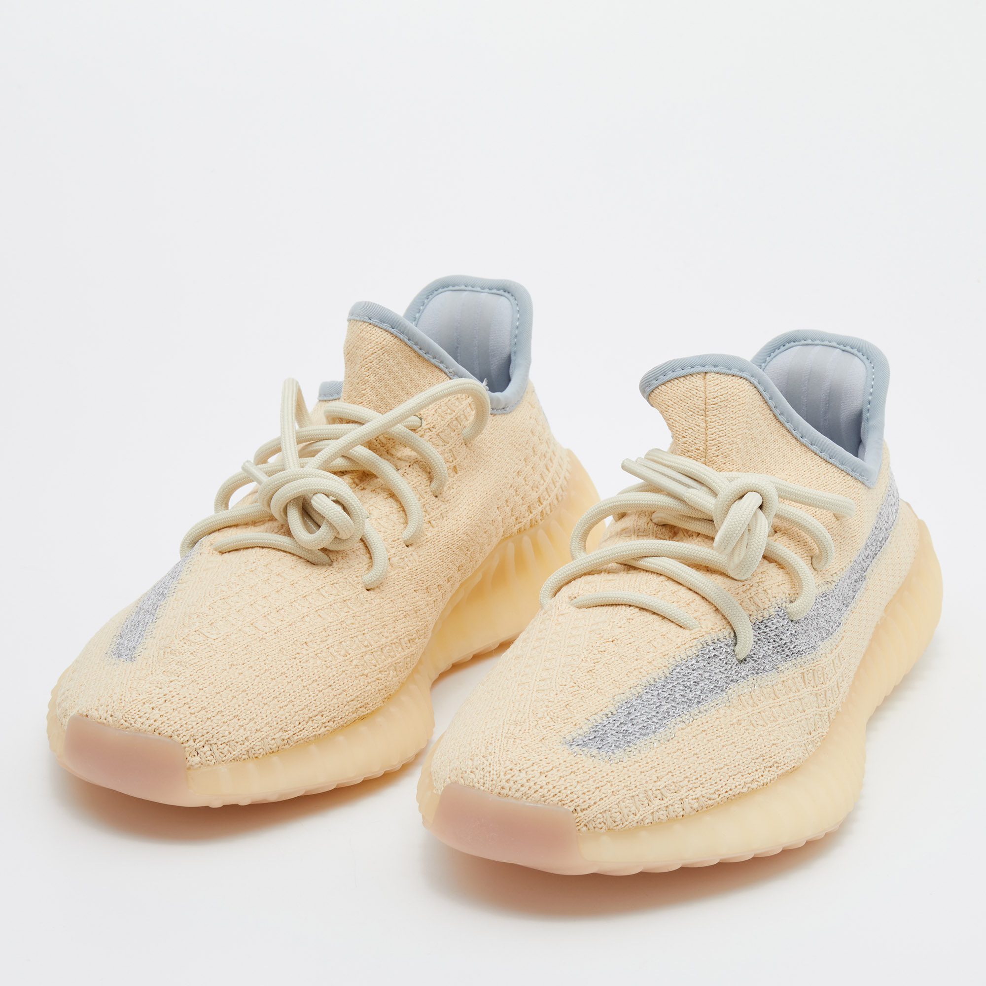 Yeezy x Adidas Beige Knit Fabric Boost 350 V2 Linen Low Top Sneakers Size 1/3
Yeezy x Adidas Beige Knit Fabric Boost 350 V2 Linen Low Top Sneakers Size 1/3