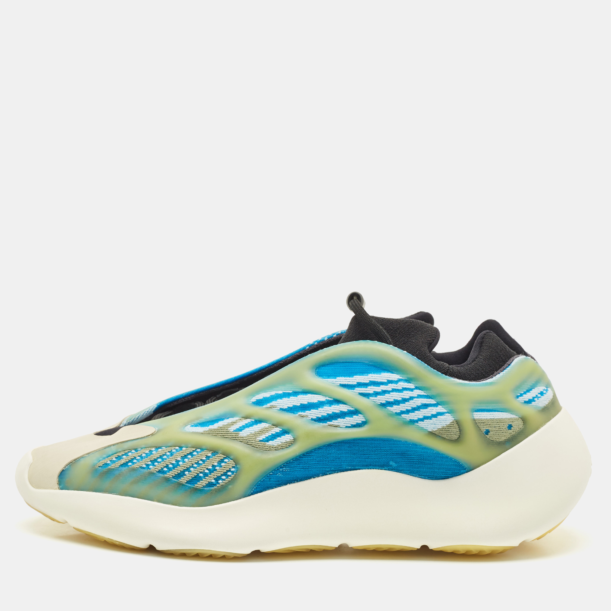 Yeezy x Adidas Blue/White Knit Fabric 700 V3 Arzareth Sneakers Size 43 1/3
Yeezy x Adidas Blue/White Knit Fabric 700 V3 Arzareth Sneakers Size 43 1/3