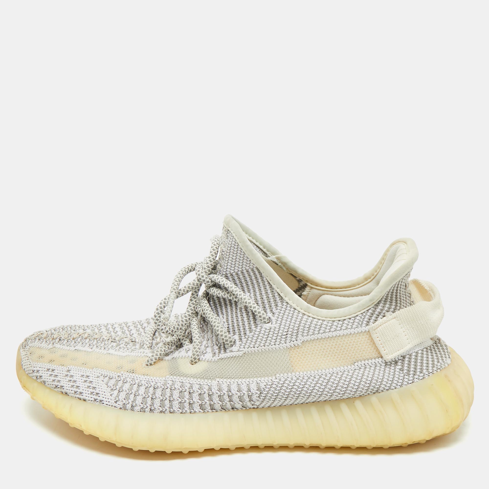 Yeezy x Adidas White/Grey Knit Fabric Boost 350 V2 Static (Non Reflective) Sneakers Size 43 1/3
Yeezy x Adidas White/Grey Knit Fabric Boost 350 V2 Static (Non Reflective) Sneakers Size 43 1/3