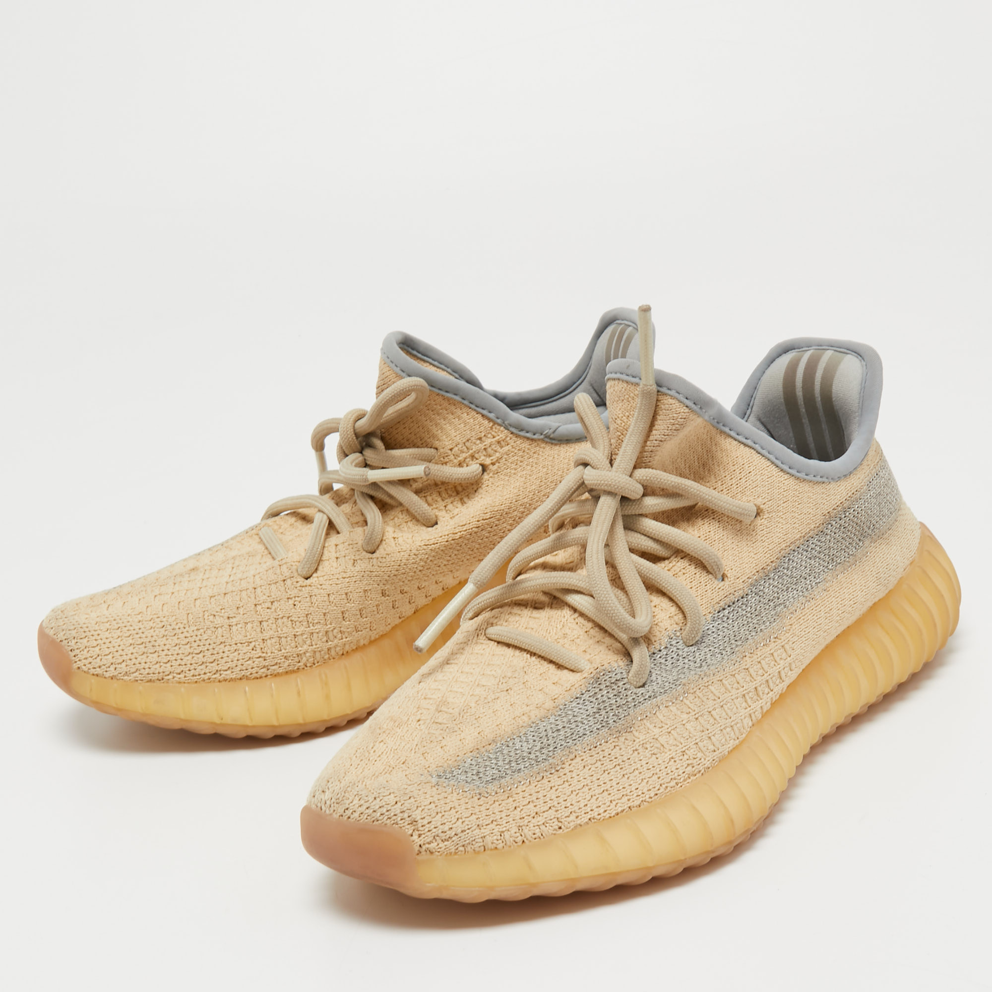 Yeezy x Adidas Beige/Blue Knit Fabric Boost 350 V2 Linen Sneakers Size 38 2/3
Yeezy x Adidas Beige/Blue Knit Fabric Boost 350 V2 Linen Sneakers Size 38 2/3
