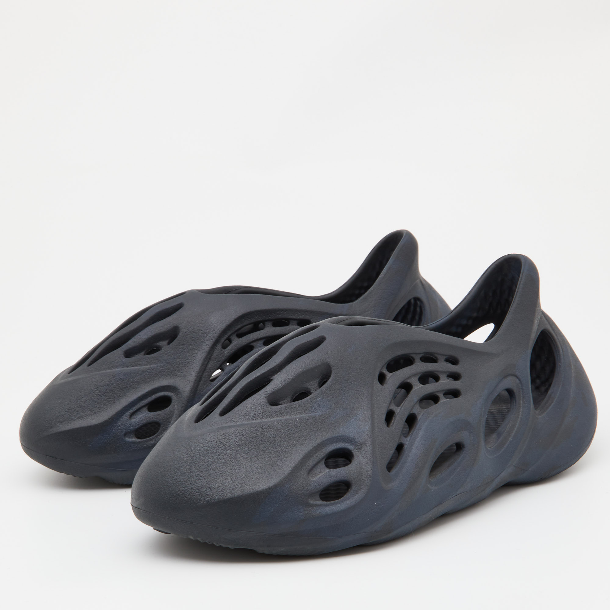 

Yeezy x Adidas Black/Blue Rubber Foam Sand Runner Sneakers Size 42 2/3