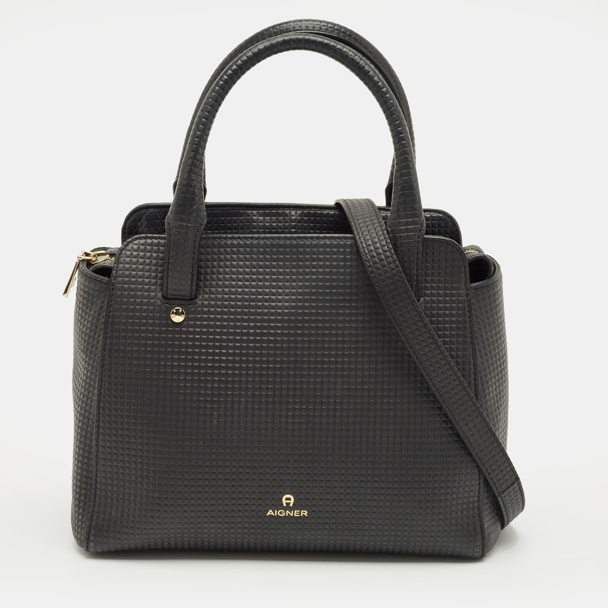 Aigner Black Textured Leather Cybill Tote
Aigner Black Textured Leather Cybill Tote