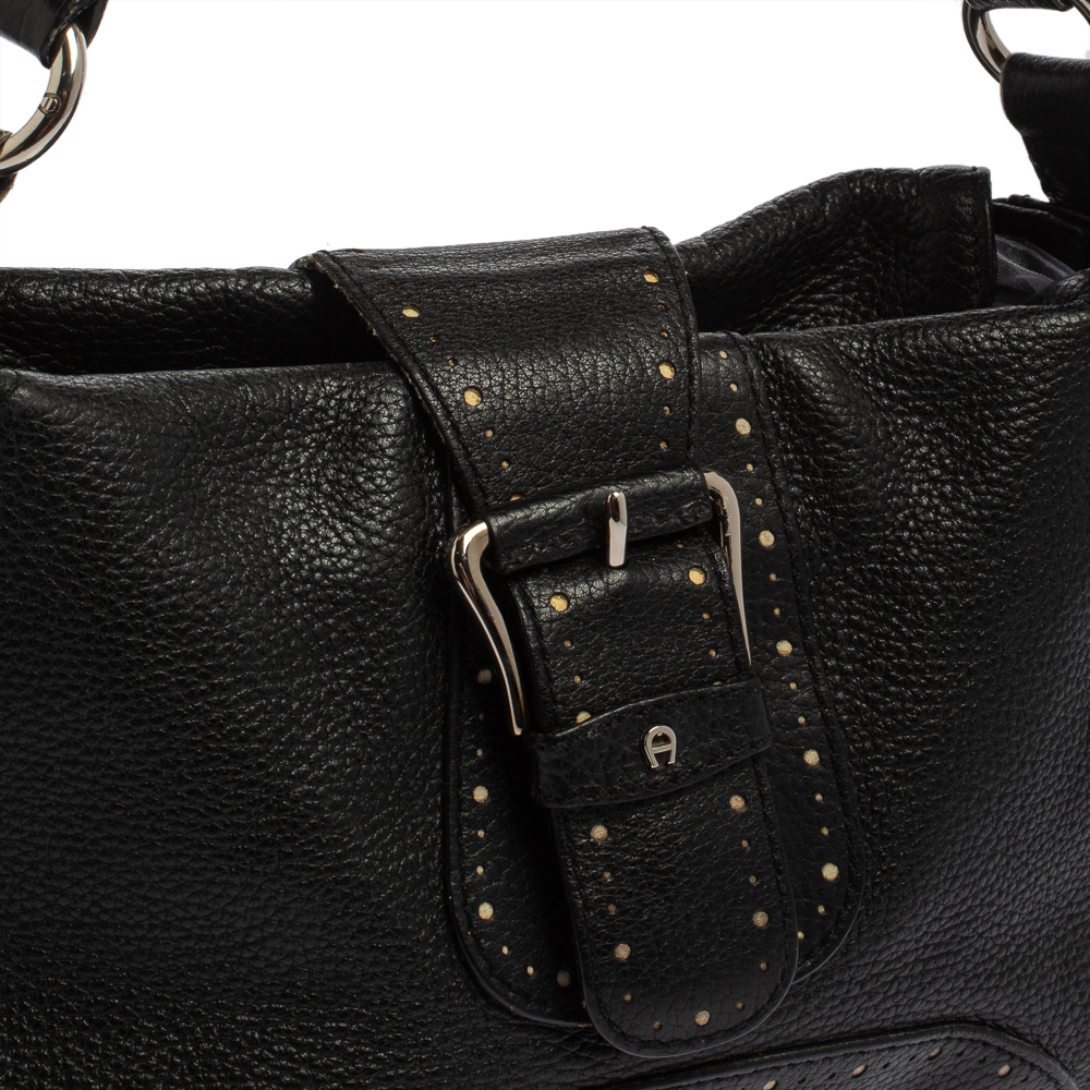 Aigner Black Grained Leather Shoulder Bag