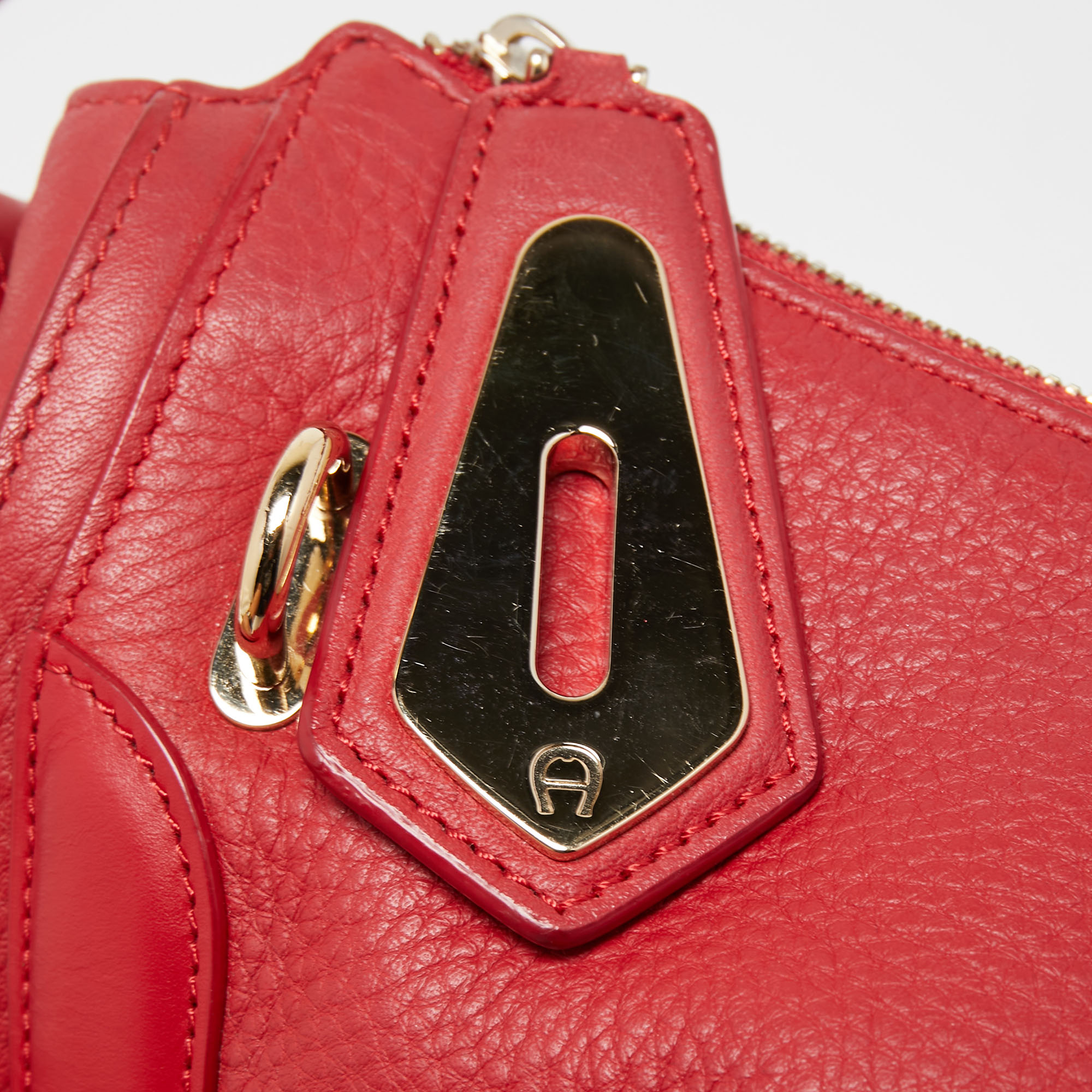 Aigner Red Leather Padlock Zip Hobo