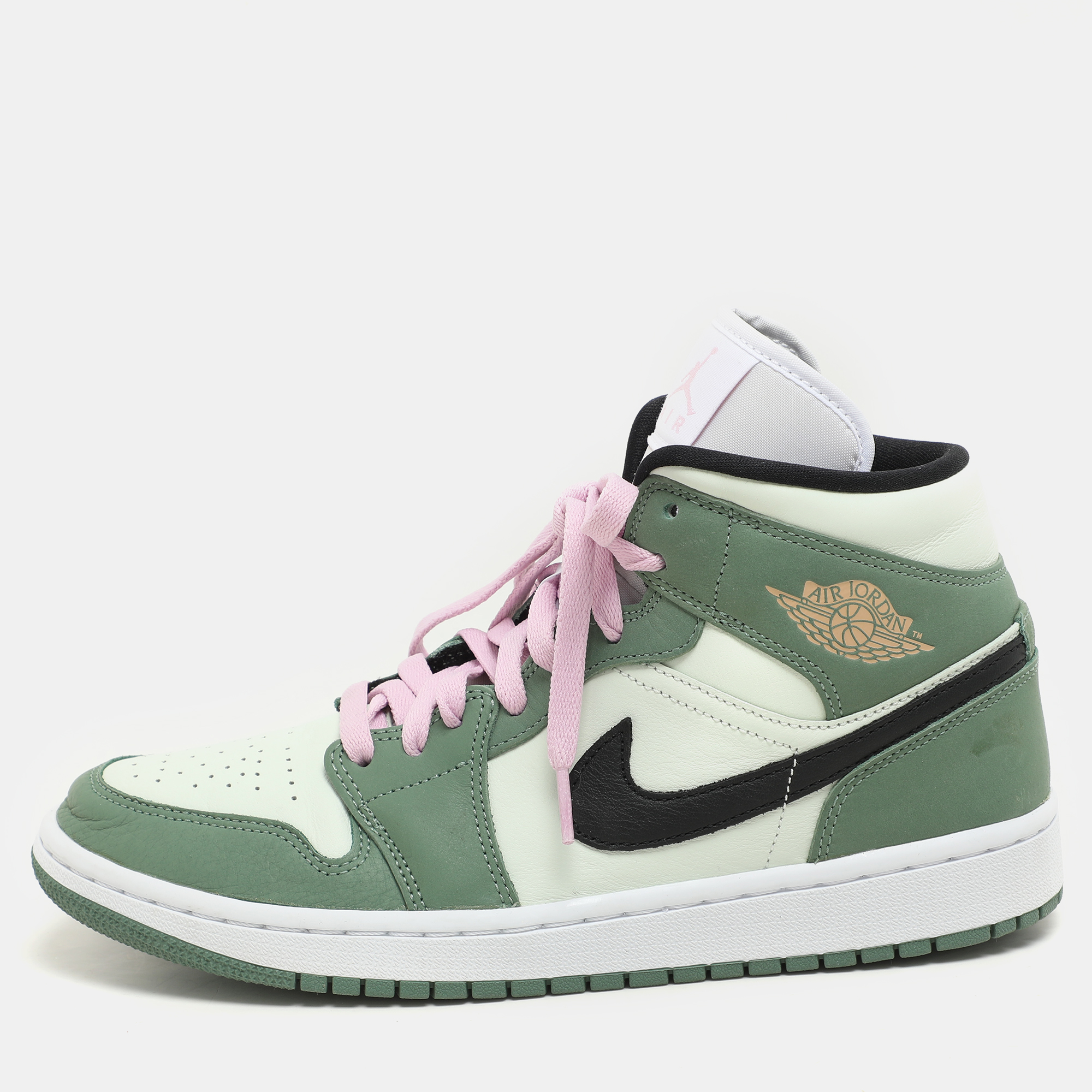 Air Jordans Green Leather Air Jordan 1 Mid Dutch Green High Top Sneakers Size 42
Air Jordans Green Leather Air Jordan 1 Mid Dutch Green High Top Sneakers Size 42