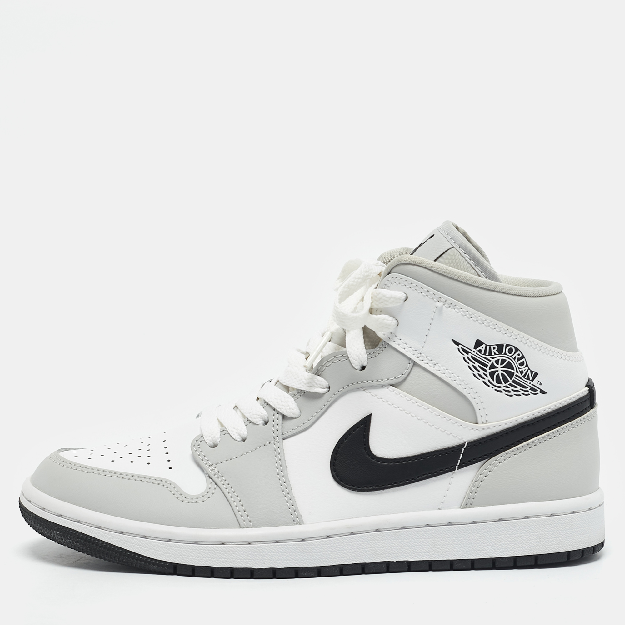 Air Jordans Multicolor Leather Air Jordan 1 Mid Top Sneakers Size 38
Air Jordans Multicolor Leather Air Jordan 1 Mid Top Sneakers Size 38