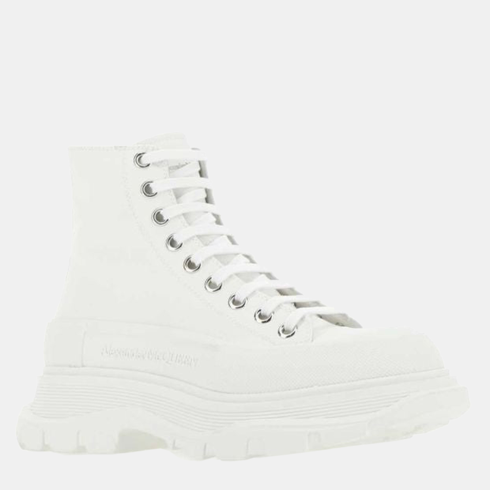 Alexander Mcqueen White tread Slick Lace up Boots Size EU
Alexander Mcqueen White tread Slick Lace up Boots Size EU
