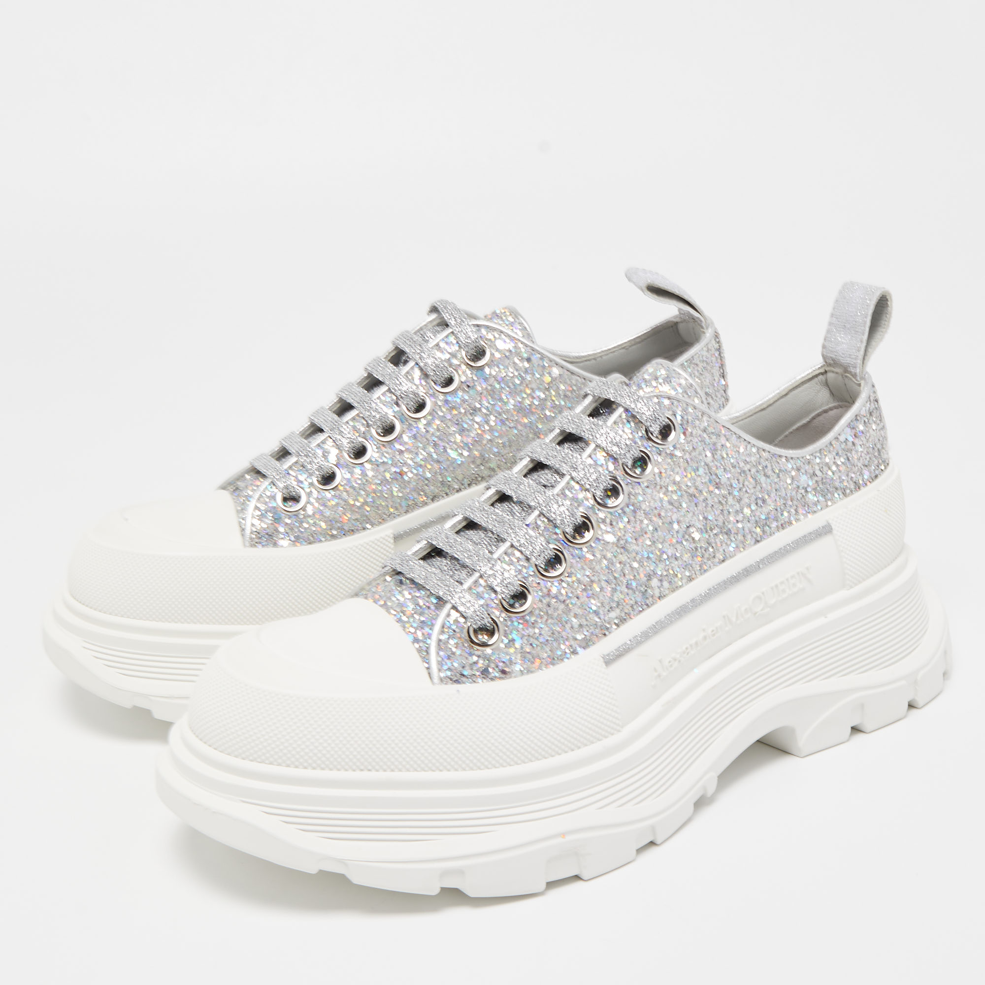 

Alexander McQueen Metallic Silver Glitter and Rubber Tread Slick Low Top Sneakers Size, White