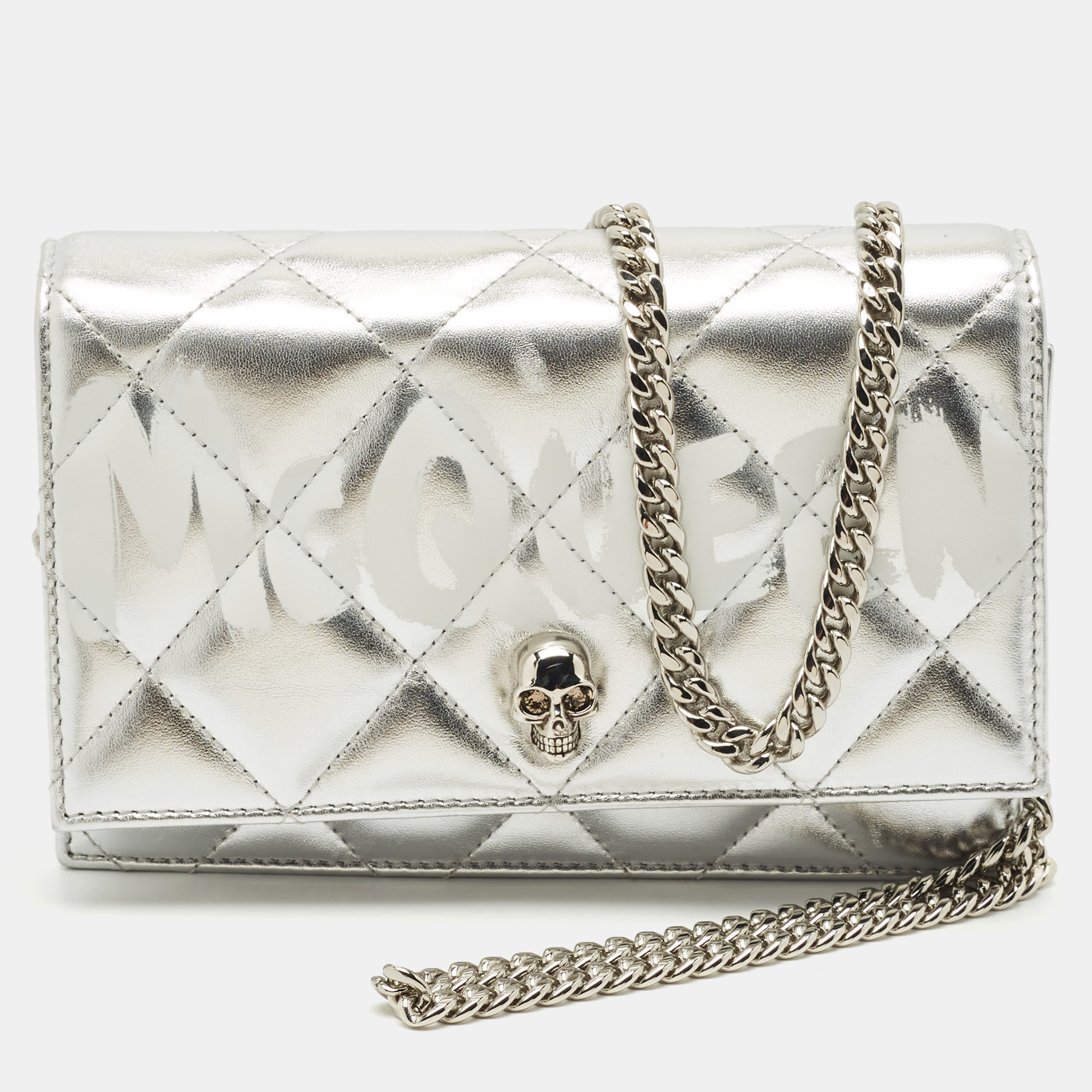 Alexander McQueen Silver Quilted Leather Small Skull Chain Bag, White
Alexander McQueen Silver Quilted Leather Small Skull Chain Bag, White