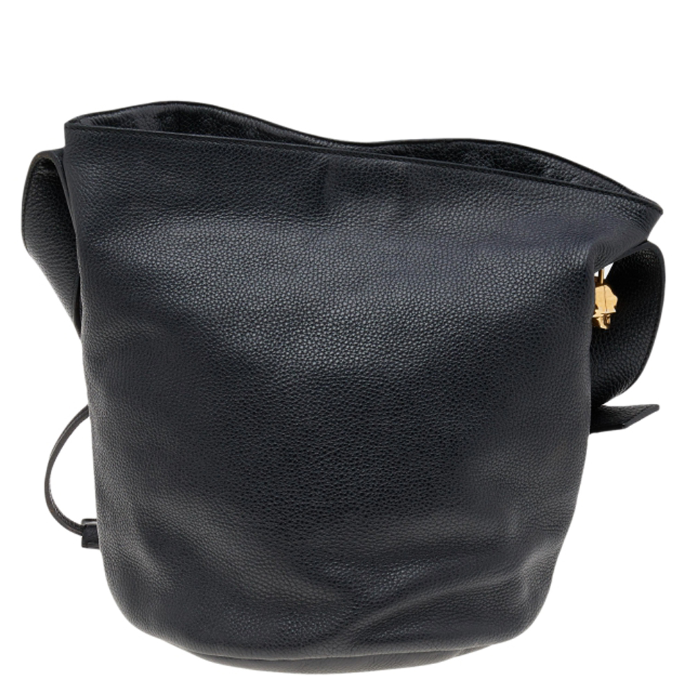 Alexander McQueen Black/Peach Woven Detail Leather Skull Bucket Bag