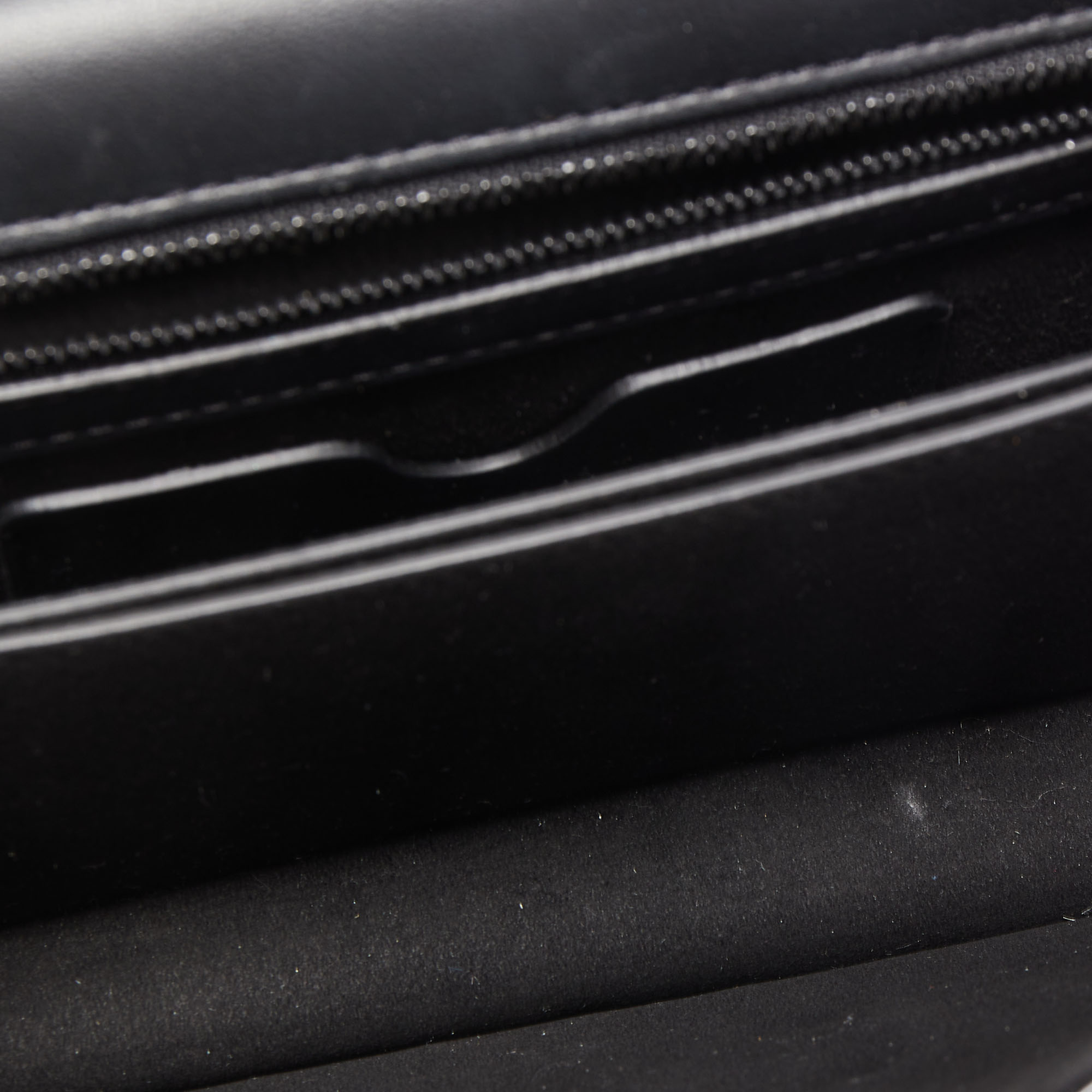 Alexander McQueen Black Quilted Patent Leather Skull Knuckle Flap Shoulder Bag