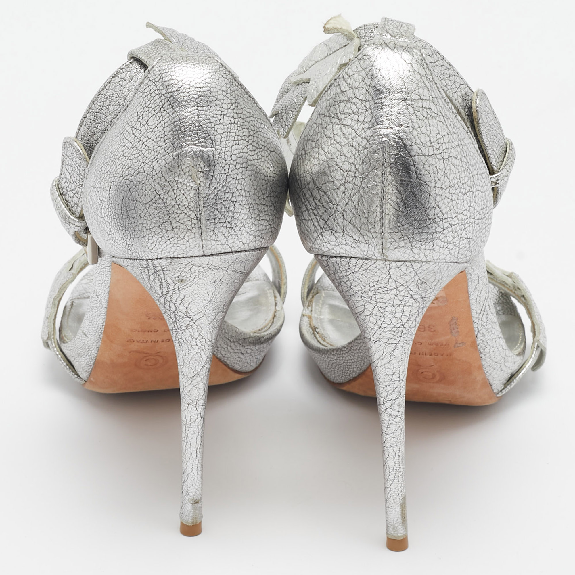 Alexander McQueen Metallic Silver Textured Leather Ivy Leaf Embellished Open Toe Sandals Size 36.5