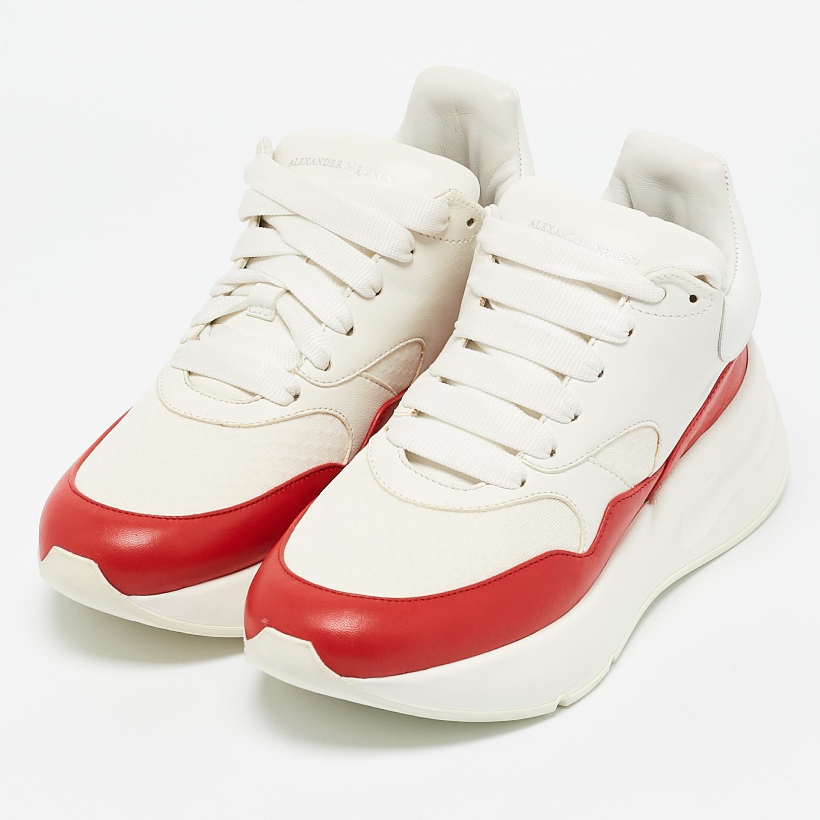 Alexander McQueen White/Red Leather And Mesh Oversized Runner Low Top Sneakers Size 38