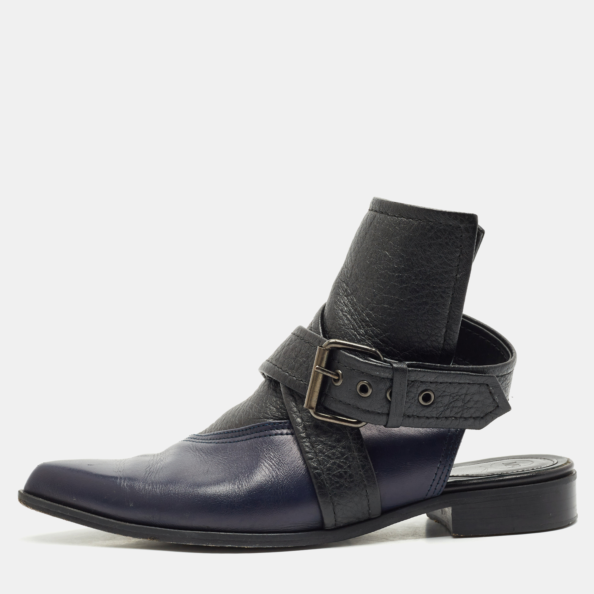 Alexander McQueen Black/Blue Leather Grace Ankle Length Boots Size
Alexander McQueen Black/Blue Leather Grace Ankle Length Boots Size