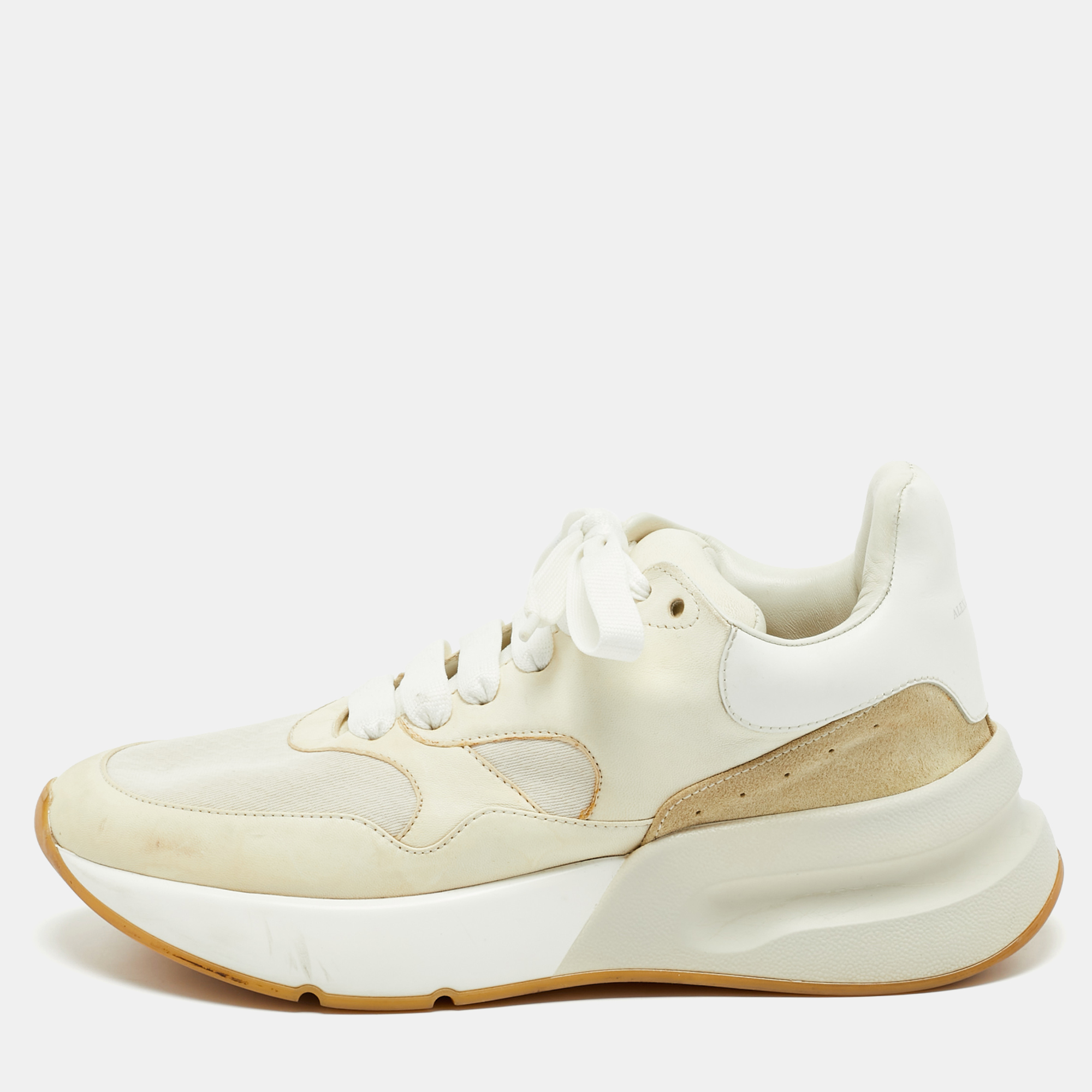 Alexander McQueen Cream/Off White Leather and Fabric Oversized Runner Sneakers Size
Alexander McQueen Cream/Off White Leather and Fabric Oversized Runner Sneakers Size