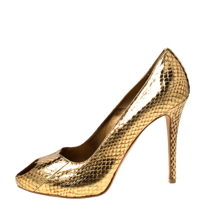 

Alexander McQueen Gold Metallic Python Embossed Leather Heart Peep Toe Pumps Size