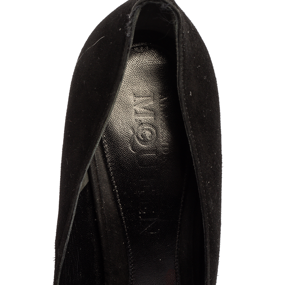 Alexander McQueen Black Suede Skull Embellished Peep Toe Pump Size 40.5