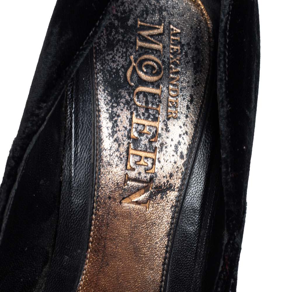 Alexander McQueen Black Velvet Buckle Platform Pumps Size 39
