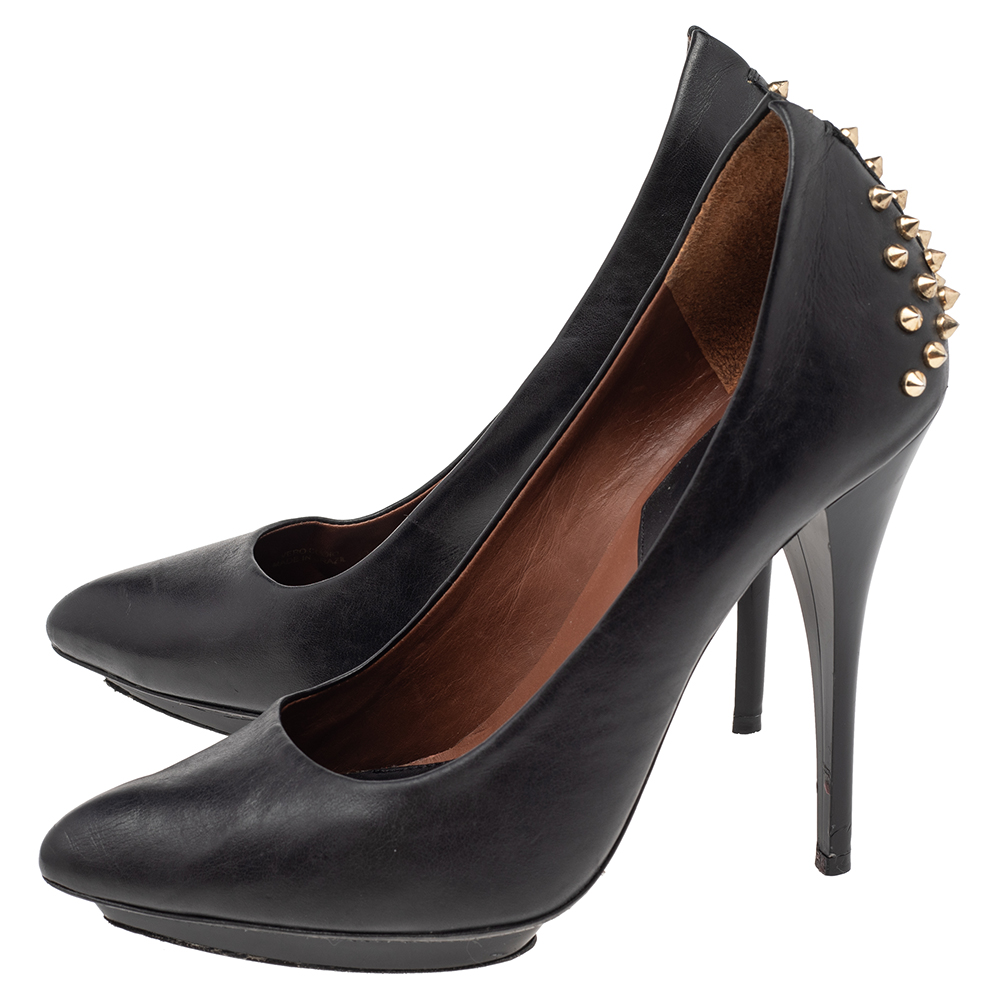 Alexander McQueen Black Leather Spike Pointed Toe Pumps Size 39