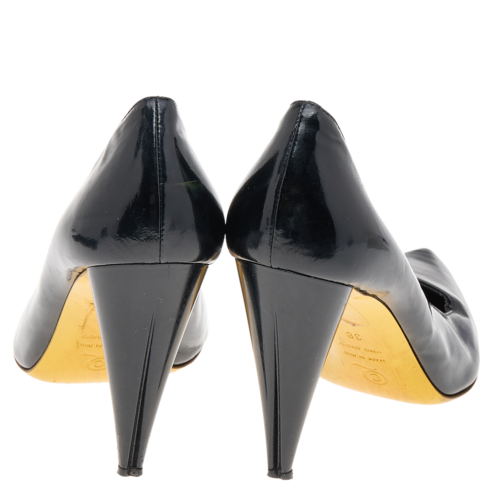 Alexander McQueen Black Patent Leather Pointed Toe Pumps Size 38