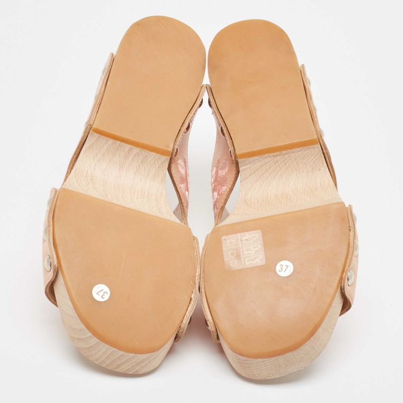 Alexander McQueen Peach Leather Embroidered Wooden Clogs Size 37.5