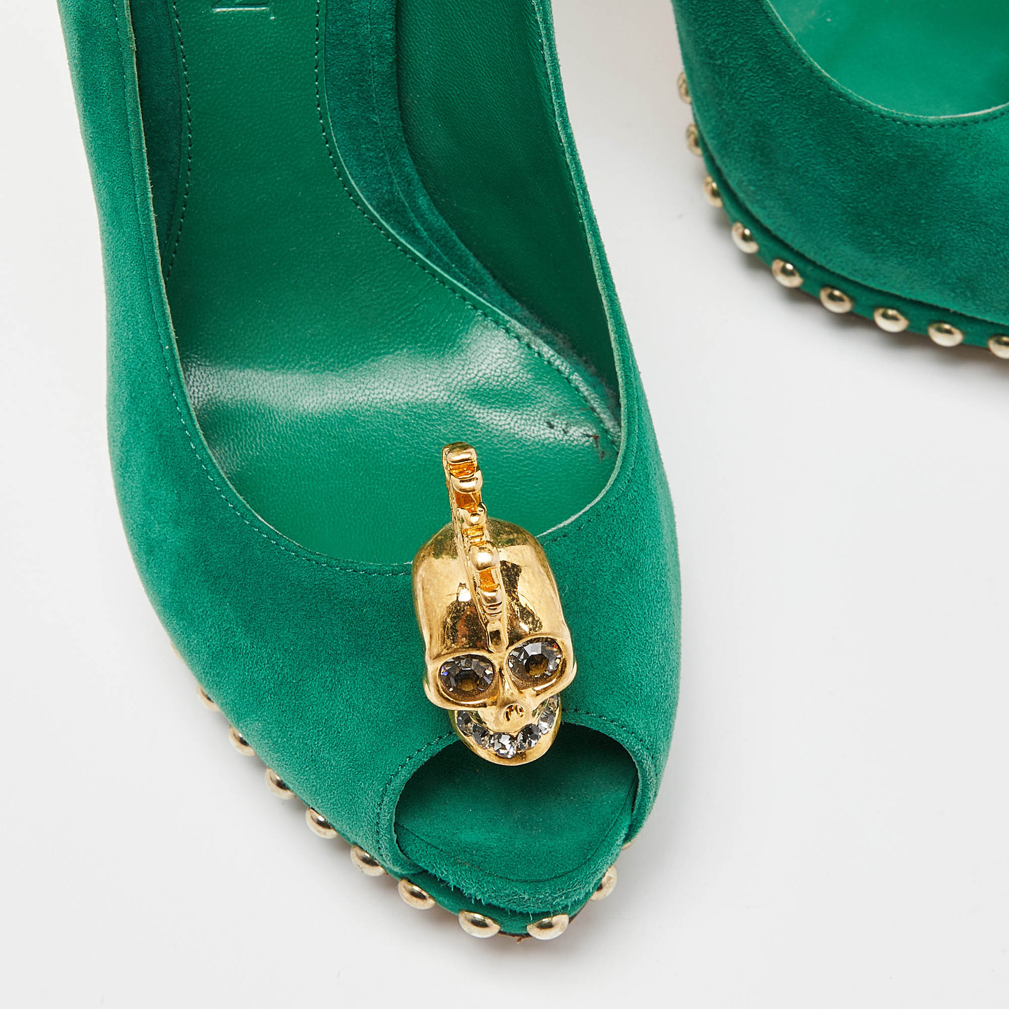 Alexander McQueen Green Suede Crystal Embellished Skull Studded Platform Peep Toe Pumps Size 37
