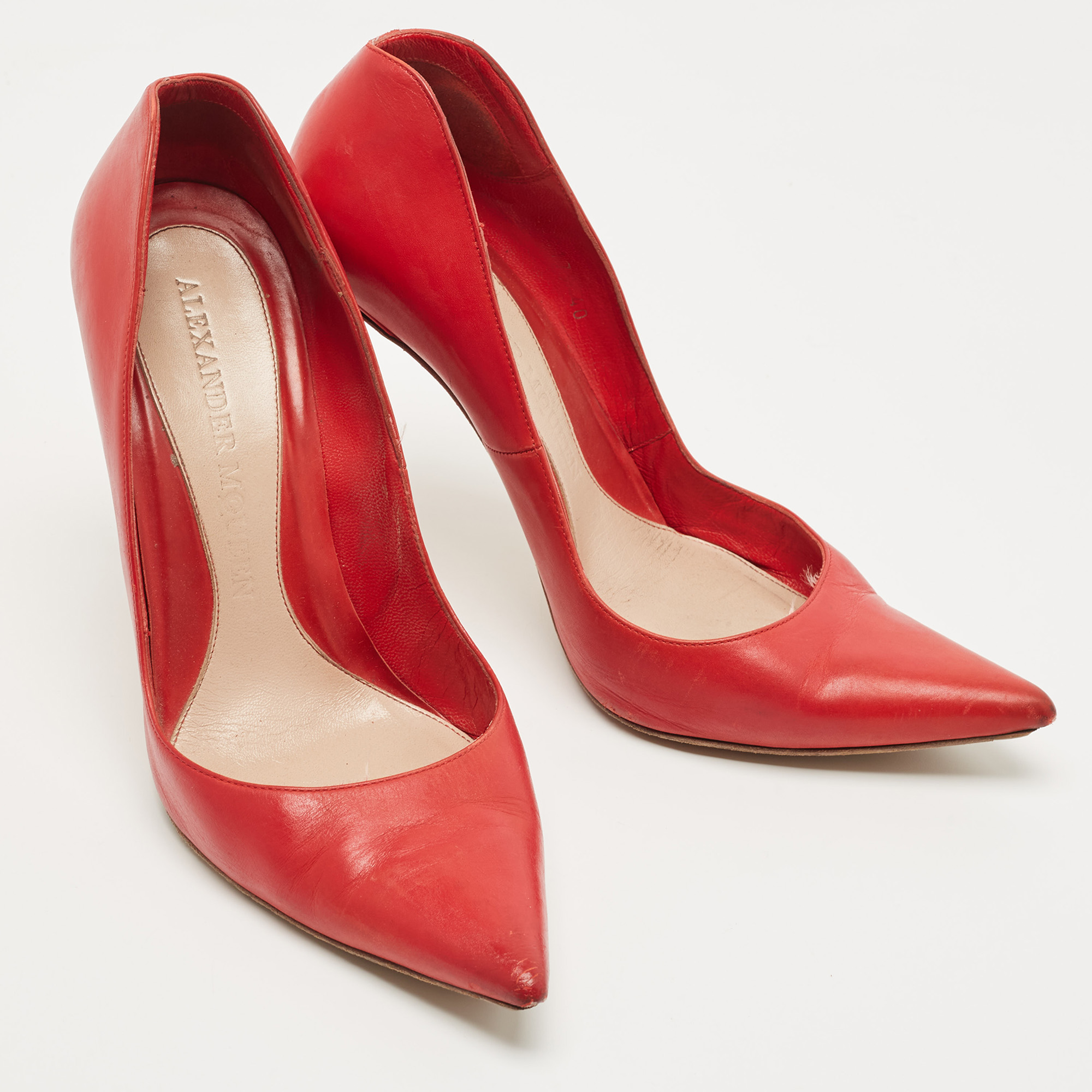 Alexander McQueen Red Leather Pointed Toe Pumps Size 40