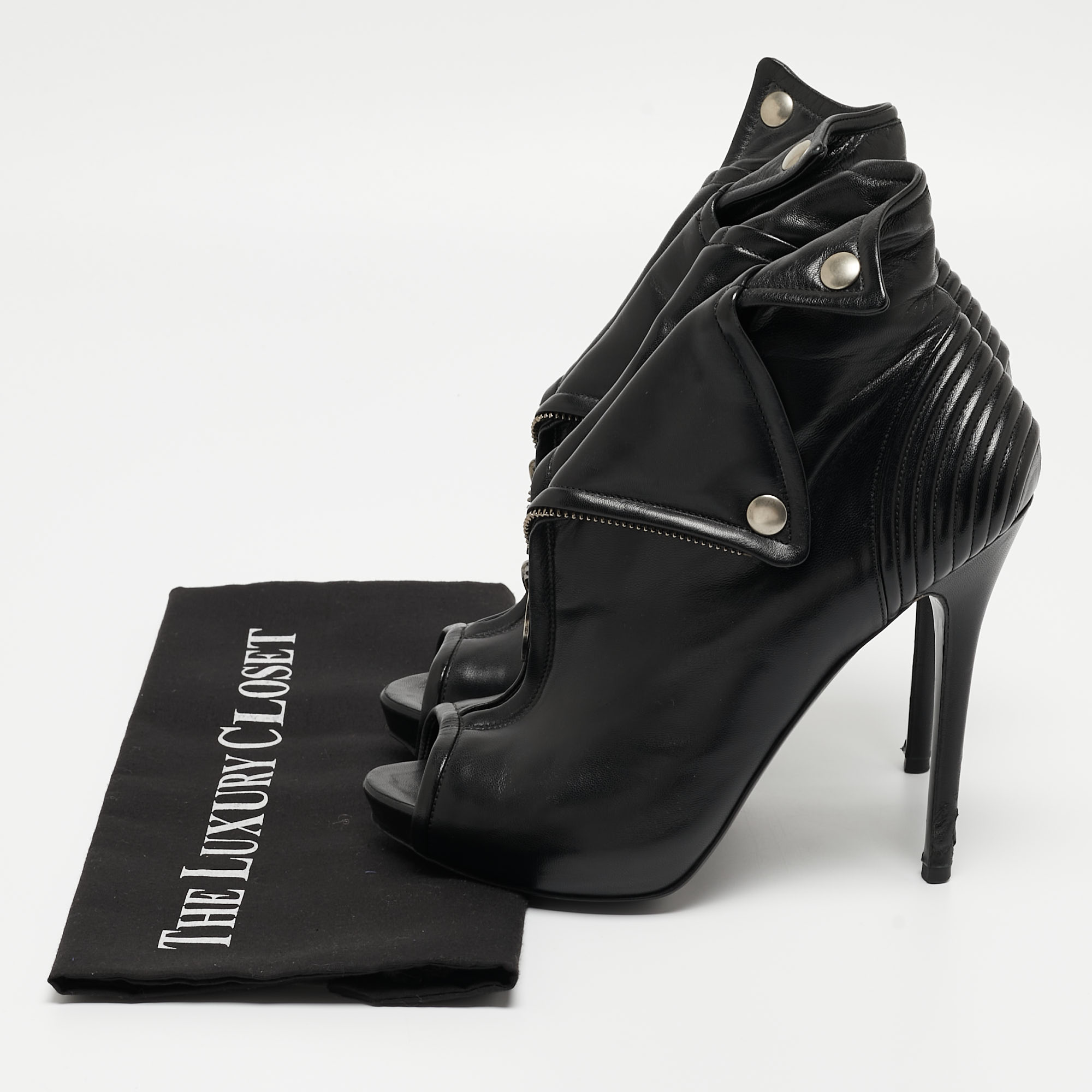 Alexander McQueen Black Leather Faithful Skull Peep Toe Ankle Boots Size 38.5
