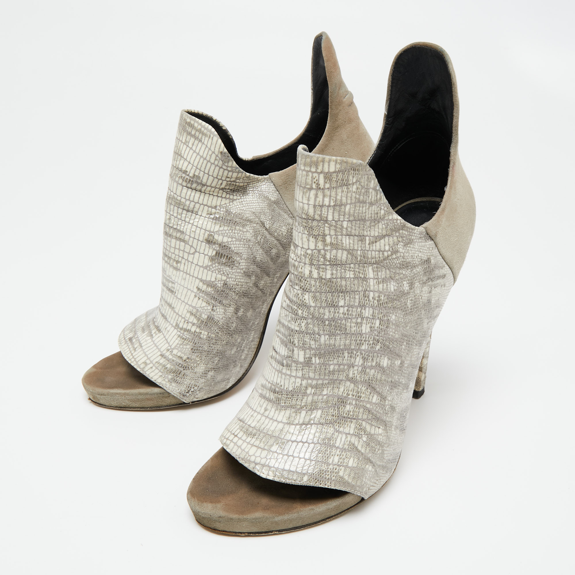 

Alexander Wang White/Grey Lizard Embossed Leather And Suede Devon Ankle Booties Size