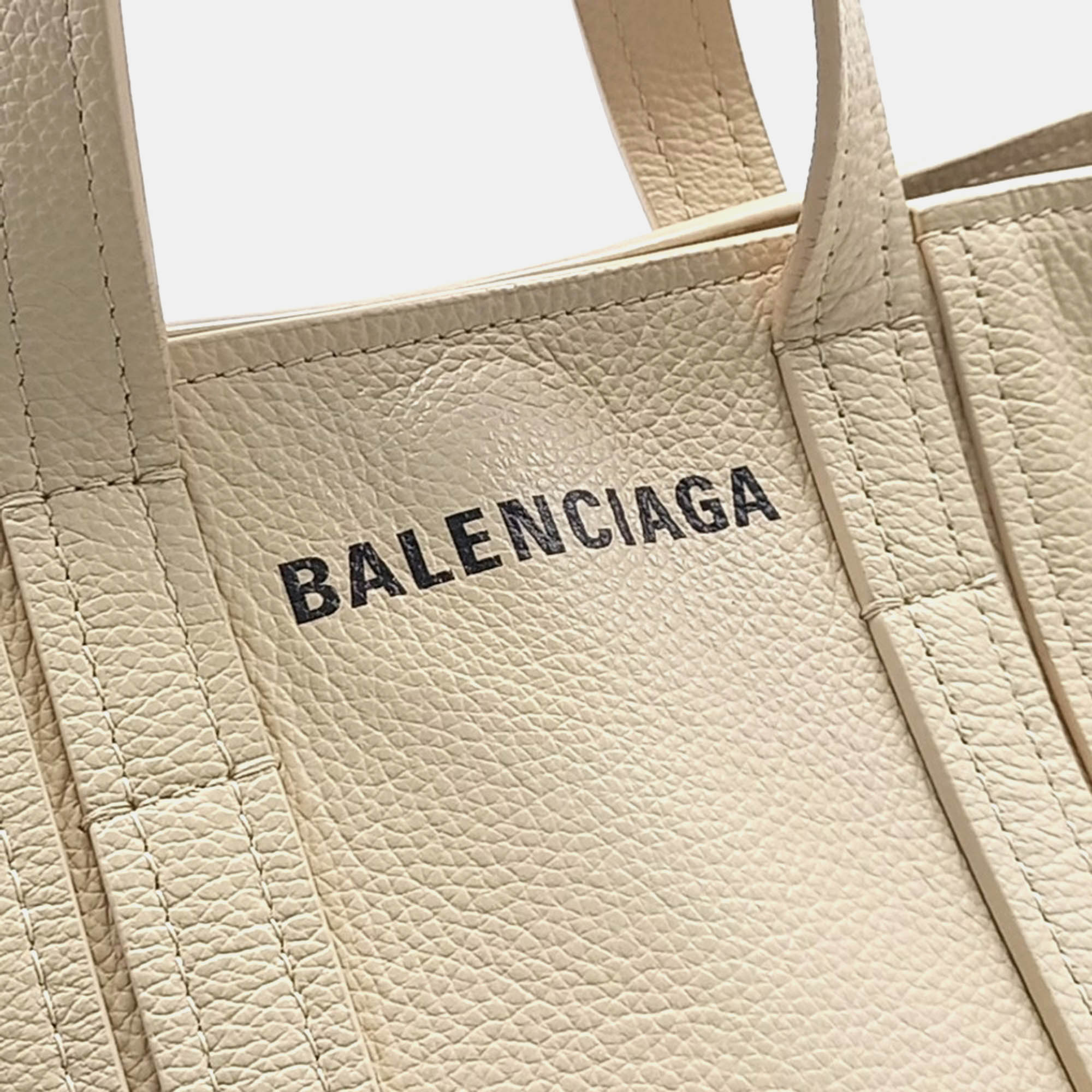 Balenciaga Beige Leather Balenciaga Everyday North South Bag