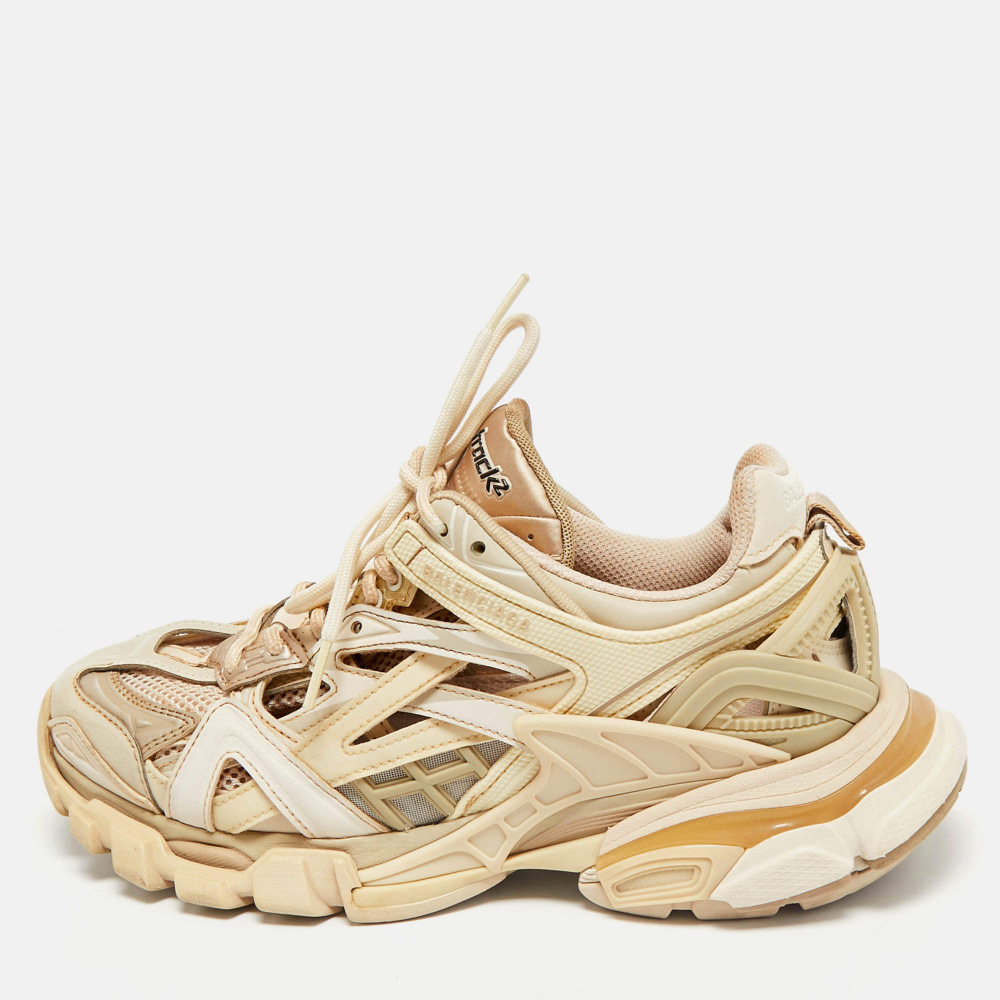 Balenciaga Beige Faux Leather and Mesh Track 2 Low Top Sneakers Size
Balenciaga Beige Faux Leather and Mesh Track 2 Low Top Sneakers Size