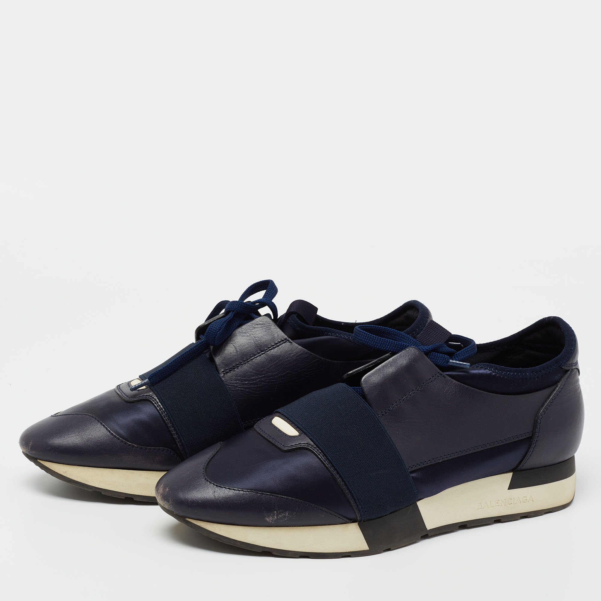 Balenciaga Navy Blue Satin and Leather Race Runner Low Top Sneakers Size
Balenciaga Navy Blue Satin and Leather Race Runner Low Top Sneakers Size