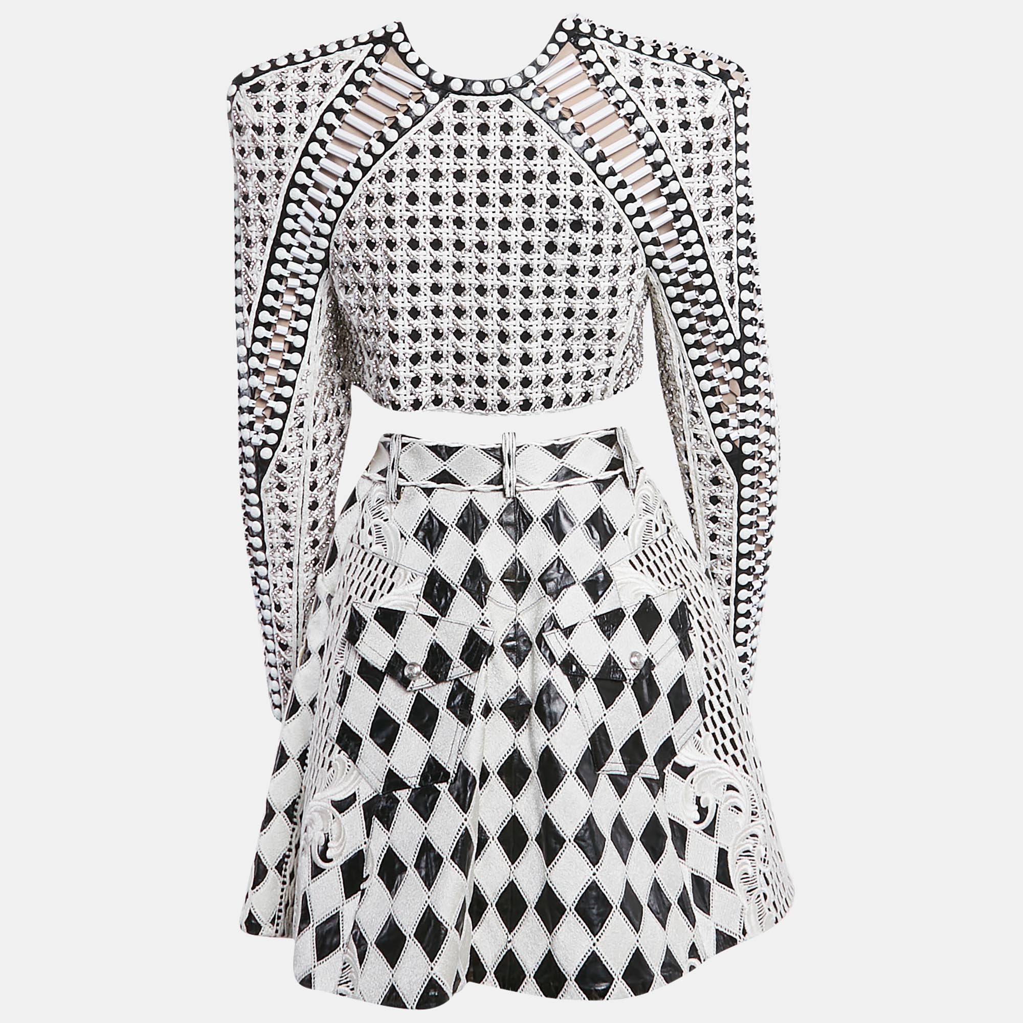 Balmain Black/White Crystal Embellished Wool and Leather Blazer and Skirt S
Balmain Black/White Crystal Embellished Wool and Leather Blazer and Skirt S