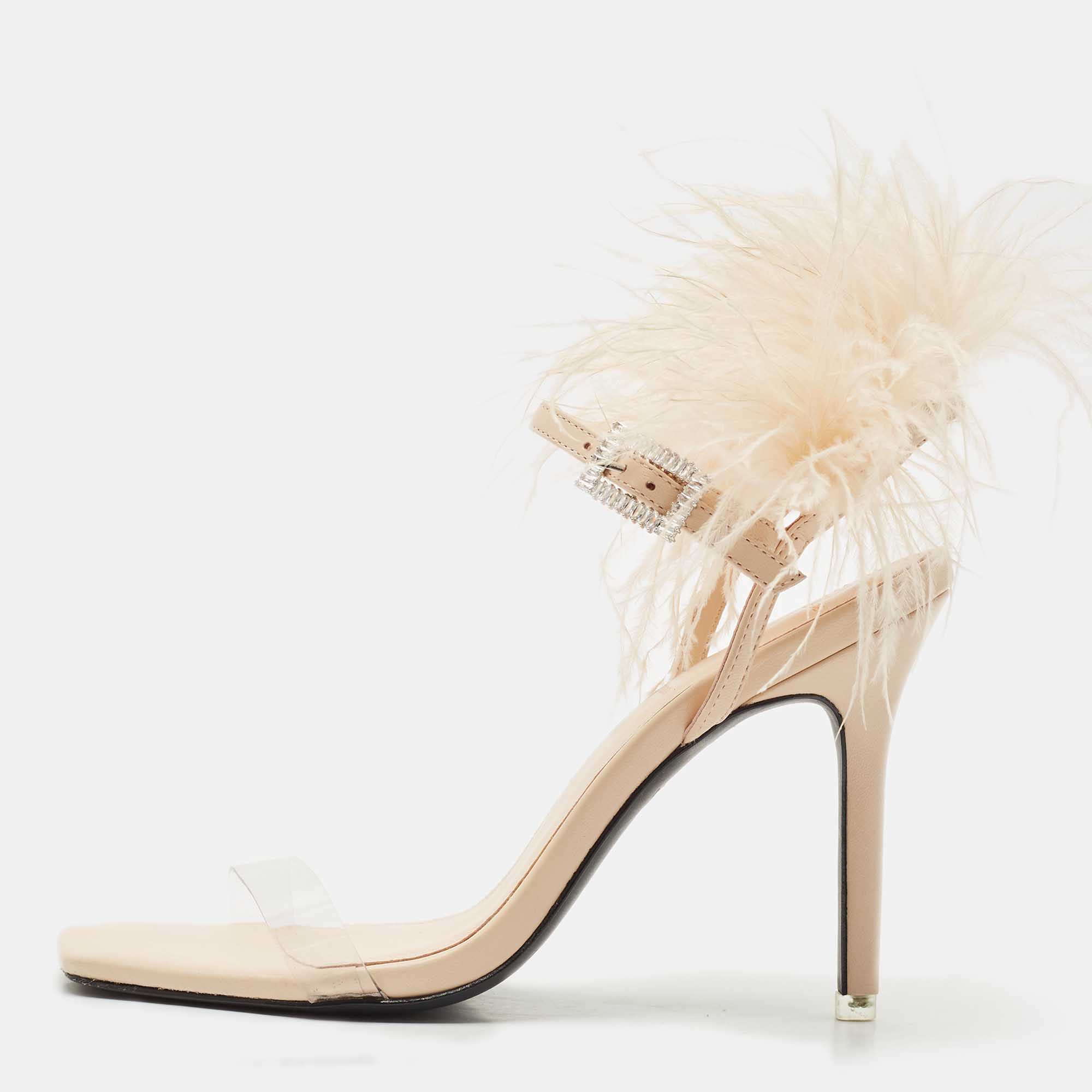 Black Suede Studio X Caroline Stanbury Beige Feather and Leather Slide Sandals Size
Black Suede Studio X Caroline Stanbury Beige Feather and Leather Slide Sandals Size