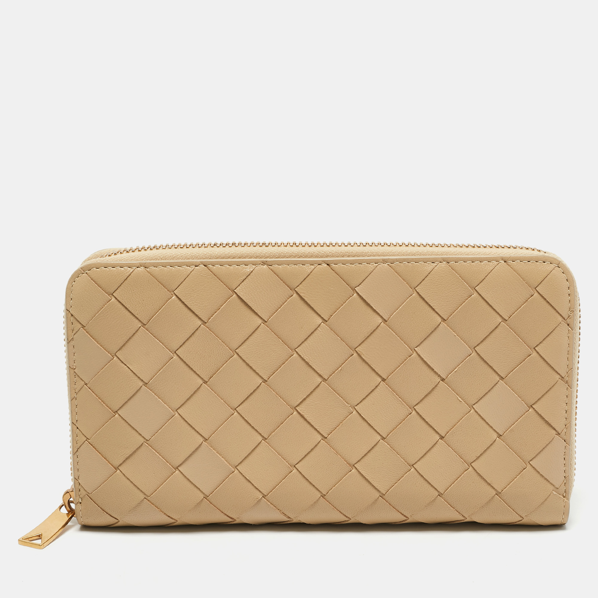 Bottega Veneta Beige Intrecciato Leather Zip Continental Wallet
Bottega Veneta Beige Intrecciato Leather Zip Continental Wallet