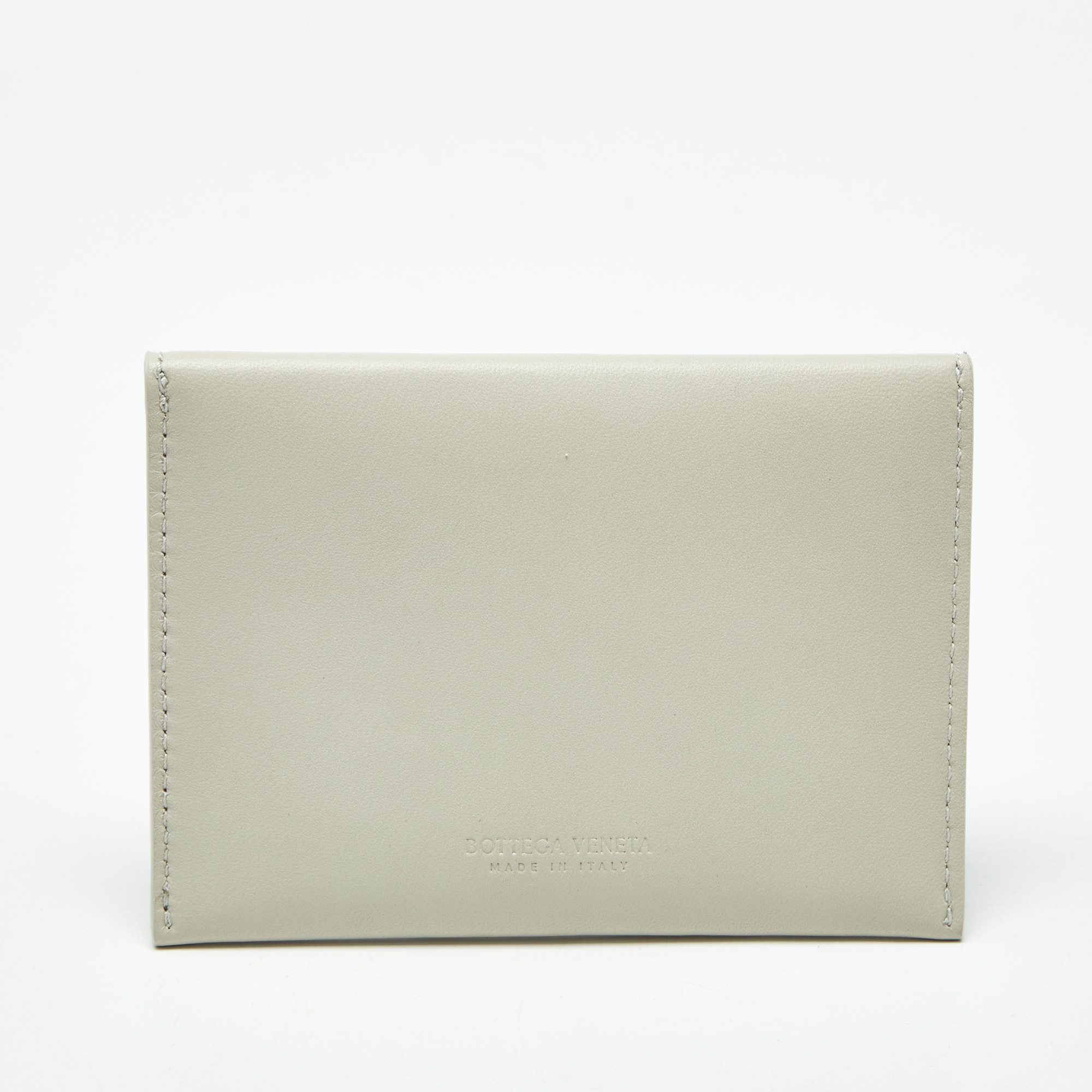 Bottega Veneta Off White Leather Envelope Card Holder
Bottega Veneta Off White Leather Envelope Card Holder