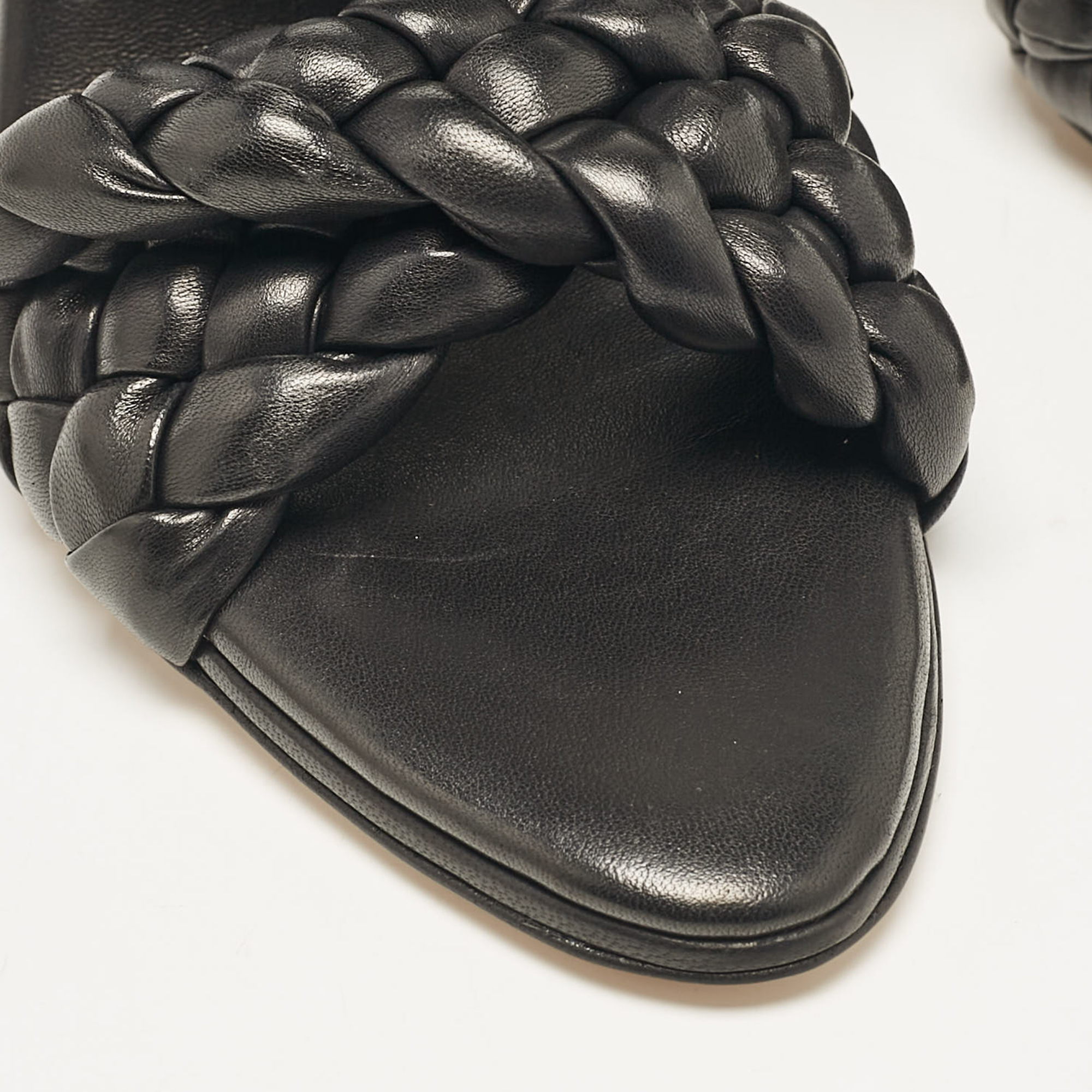 Bottega Veneta Black Leather Intrecciato Slide Sandals Size 38.5