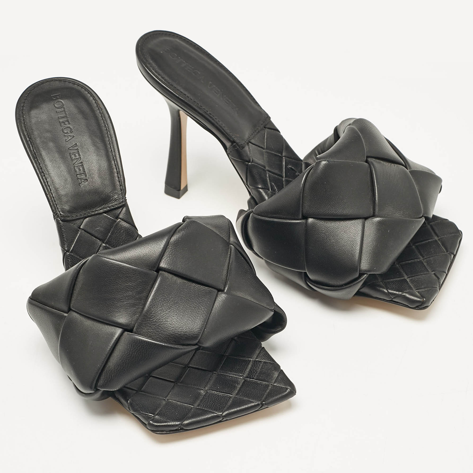 Bottega Veneta Black Woven Leather Lido Slide Sandals Size 35