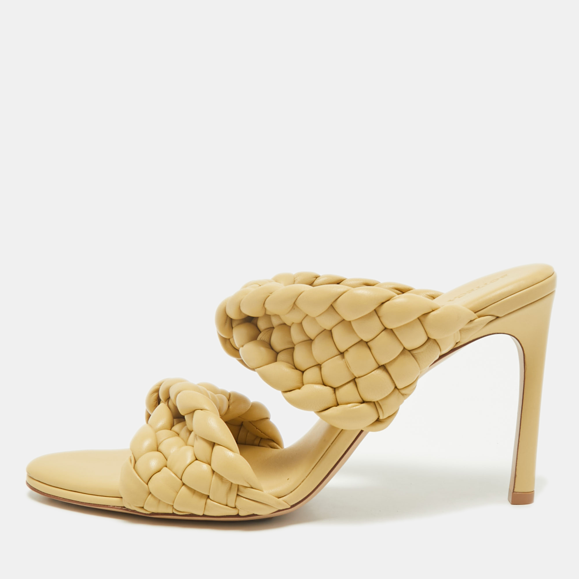 Bottega Veneta Beige Intrecciato Leather Twisted Padded BV Curve Slide Sandals Size
Bottega Veneta Beige Intrecciato Leather Twisted Padded BV Curve Slide Sandals Size