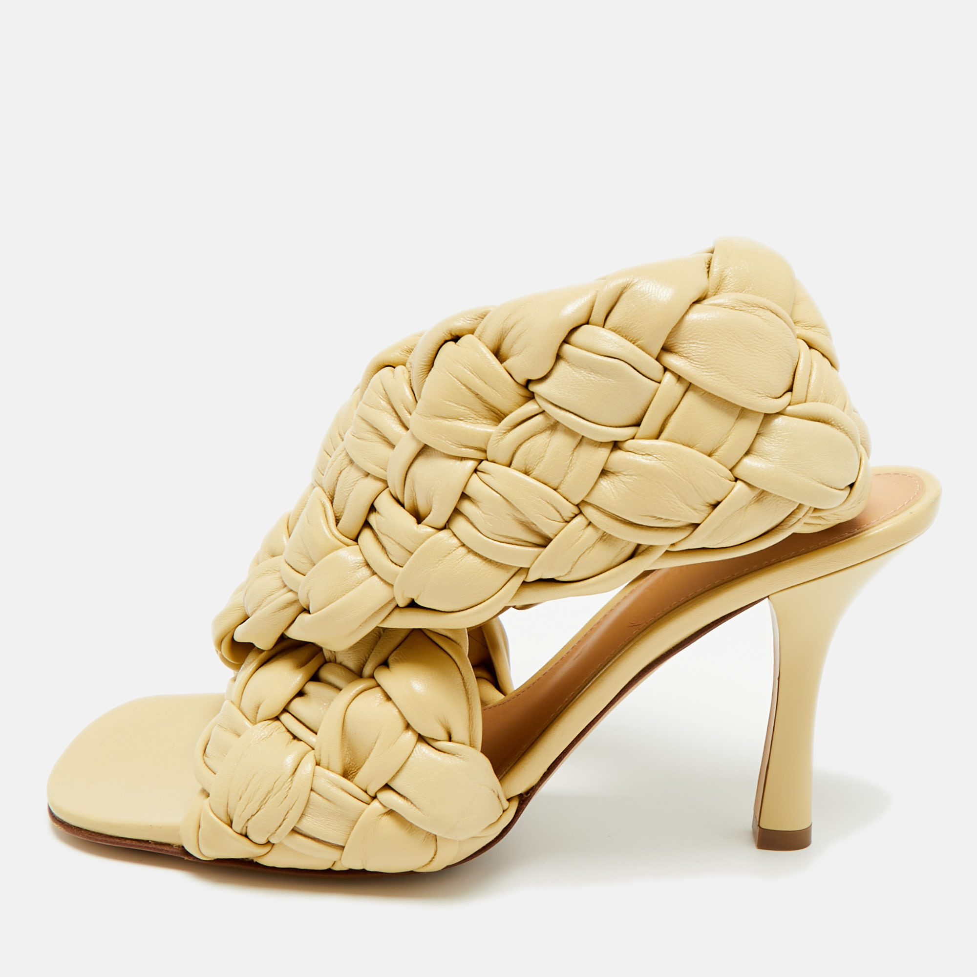 Bottega Veneta Beige Leather Intrecciato Ankle Strap Sandals Size
Bottega Veneta Beige Leather Intrecciato Ankle Strap Sandals Size