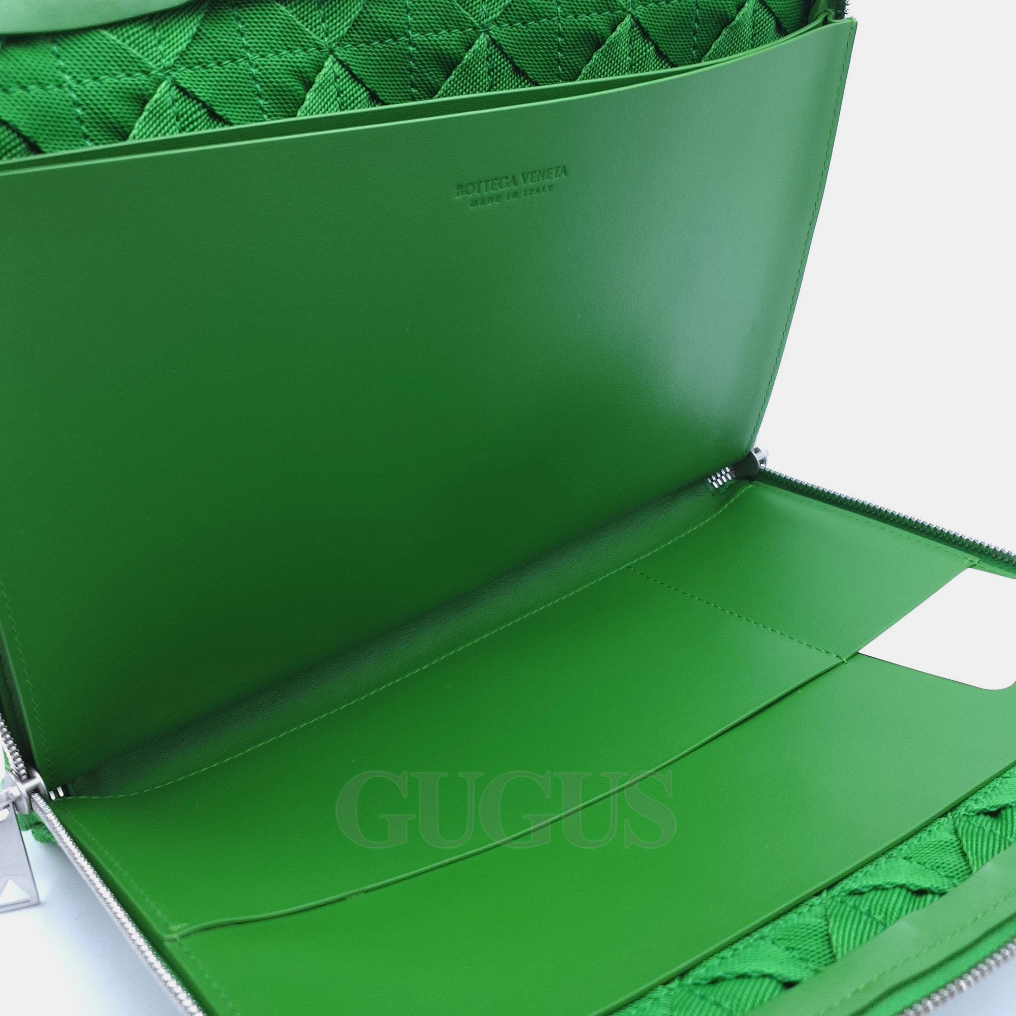 Bottega Veneta Green Intrecciato Clutch