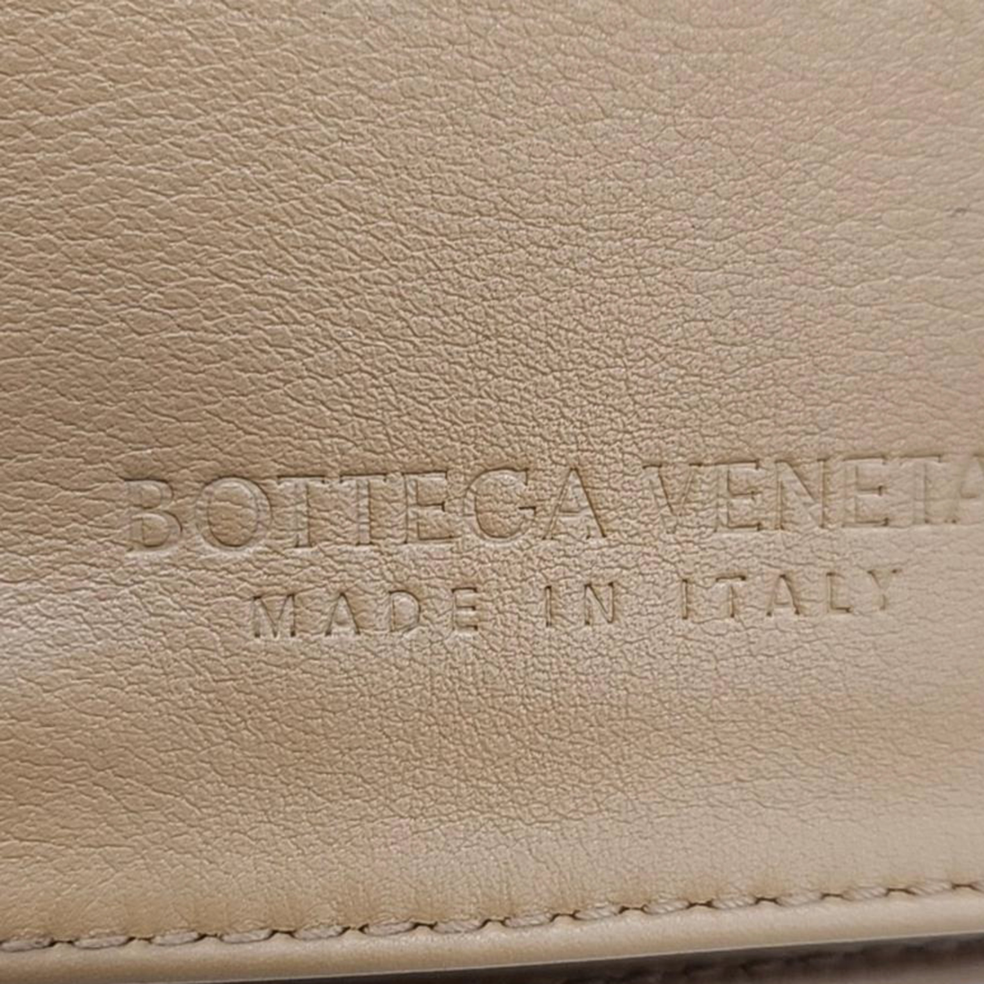 Bottega Veneta Beige Leather BV Twist Bag